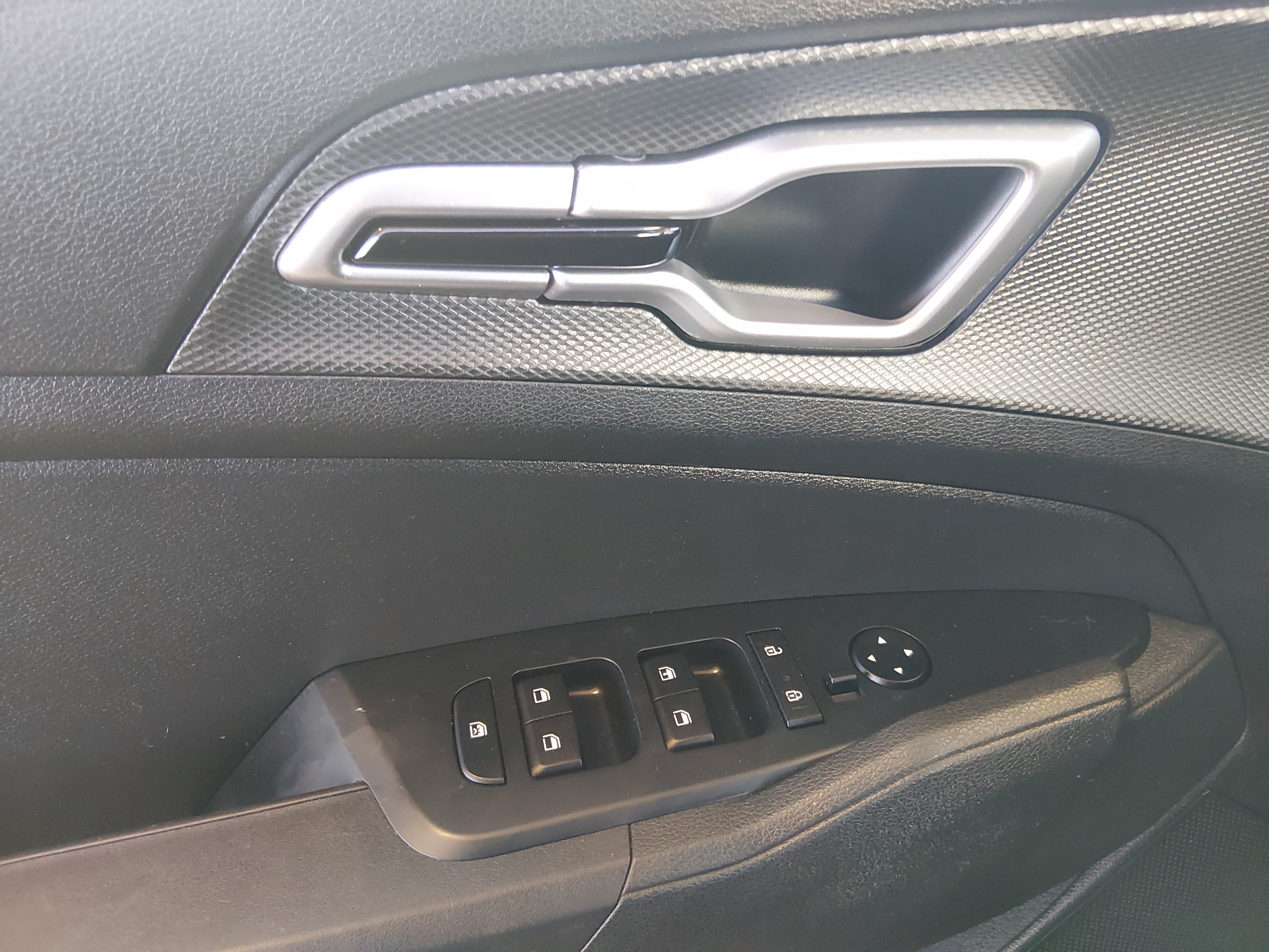 2024 Kia Sportage LX - Photo 18