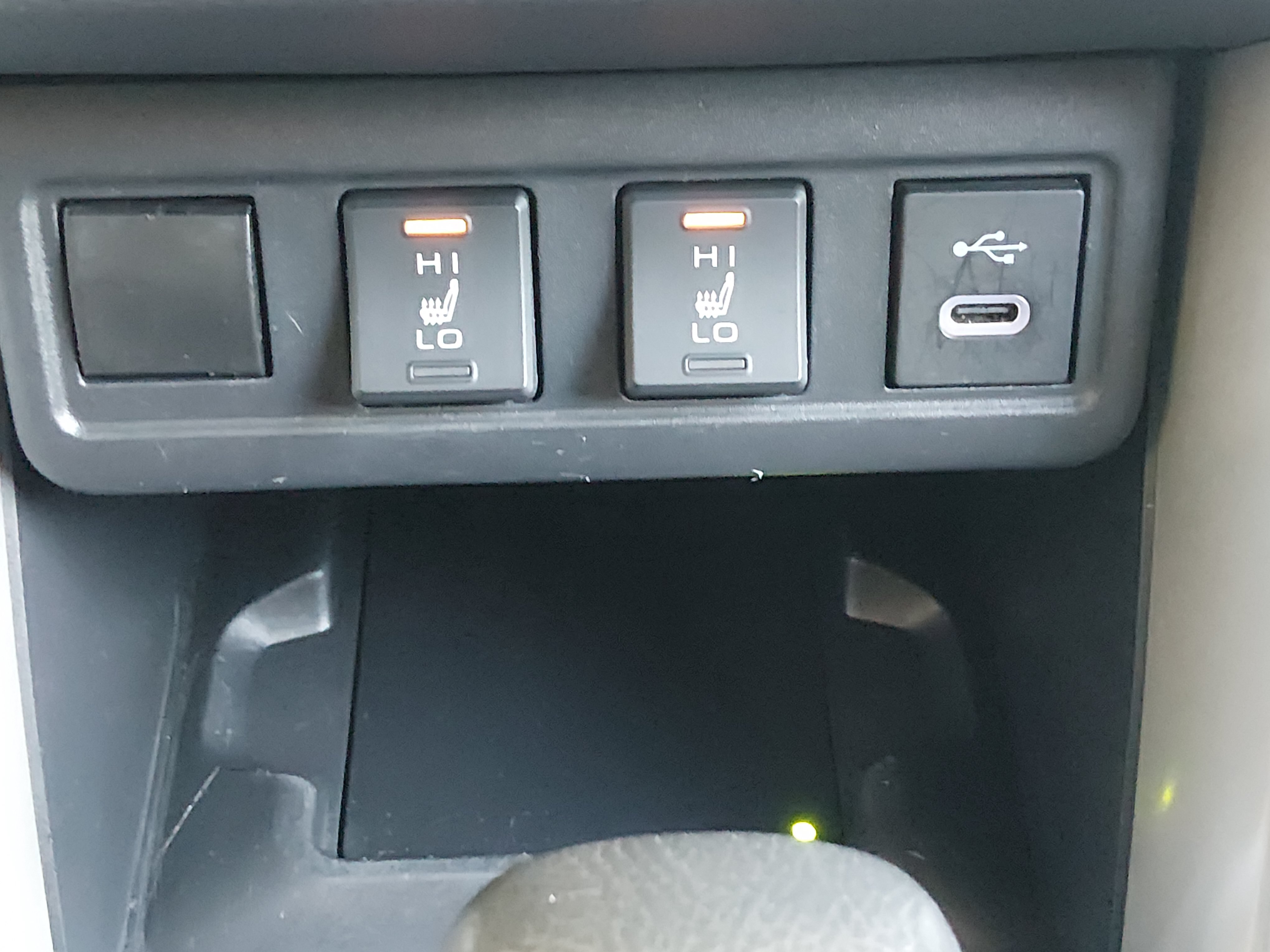 2024 Toyota Corolla Cross XLE - Photo 17