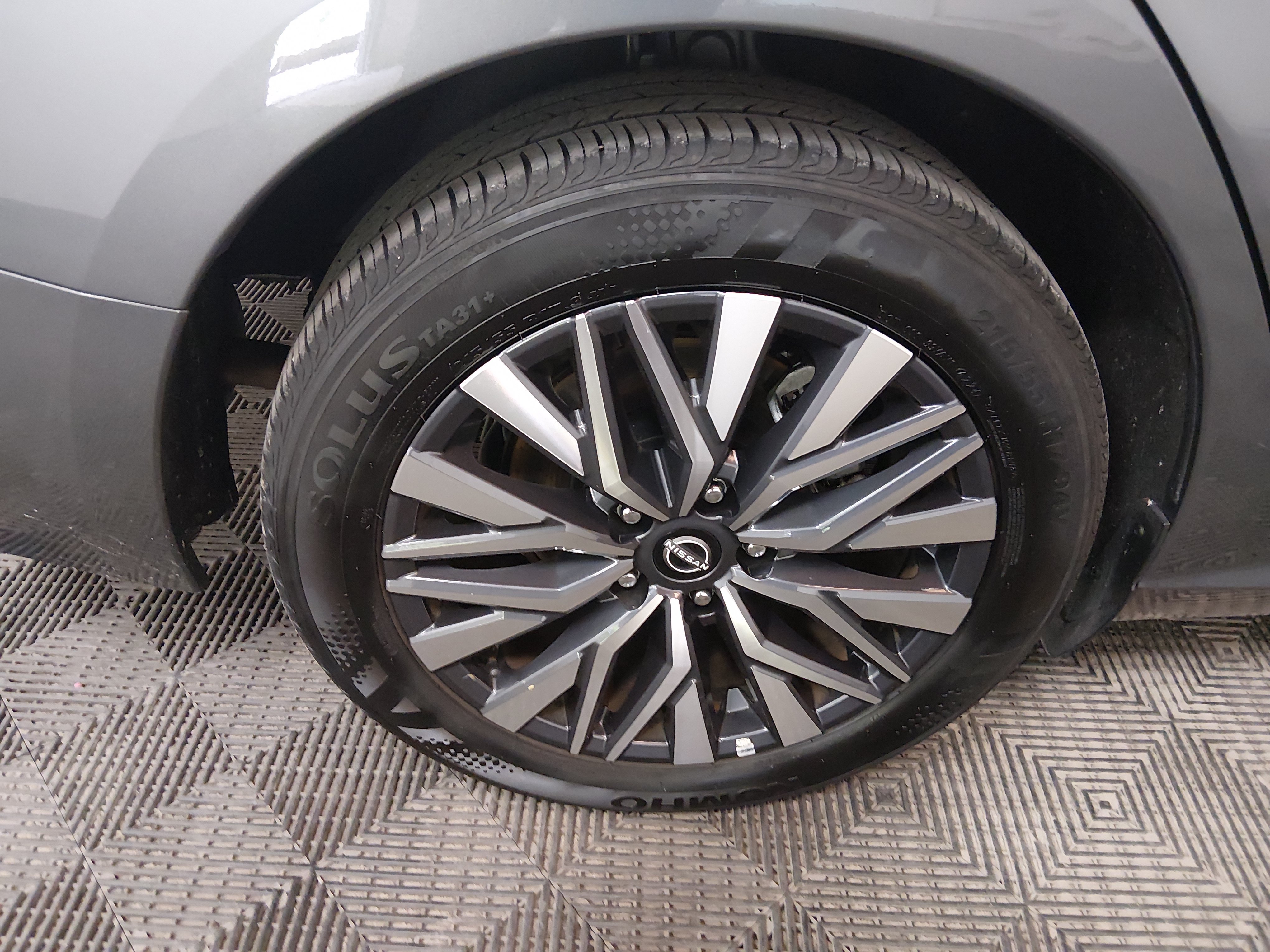 2025 Nissan Altima SV - Photo 10