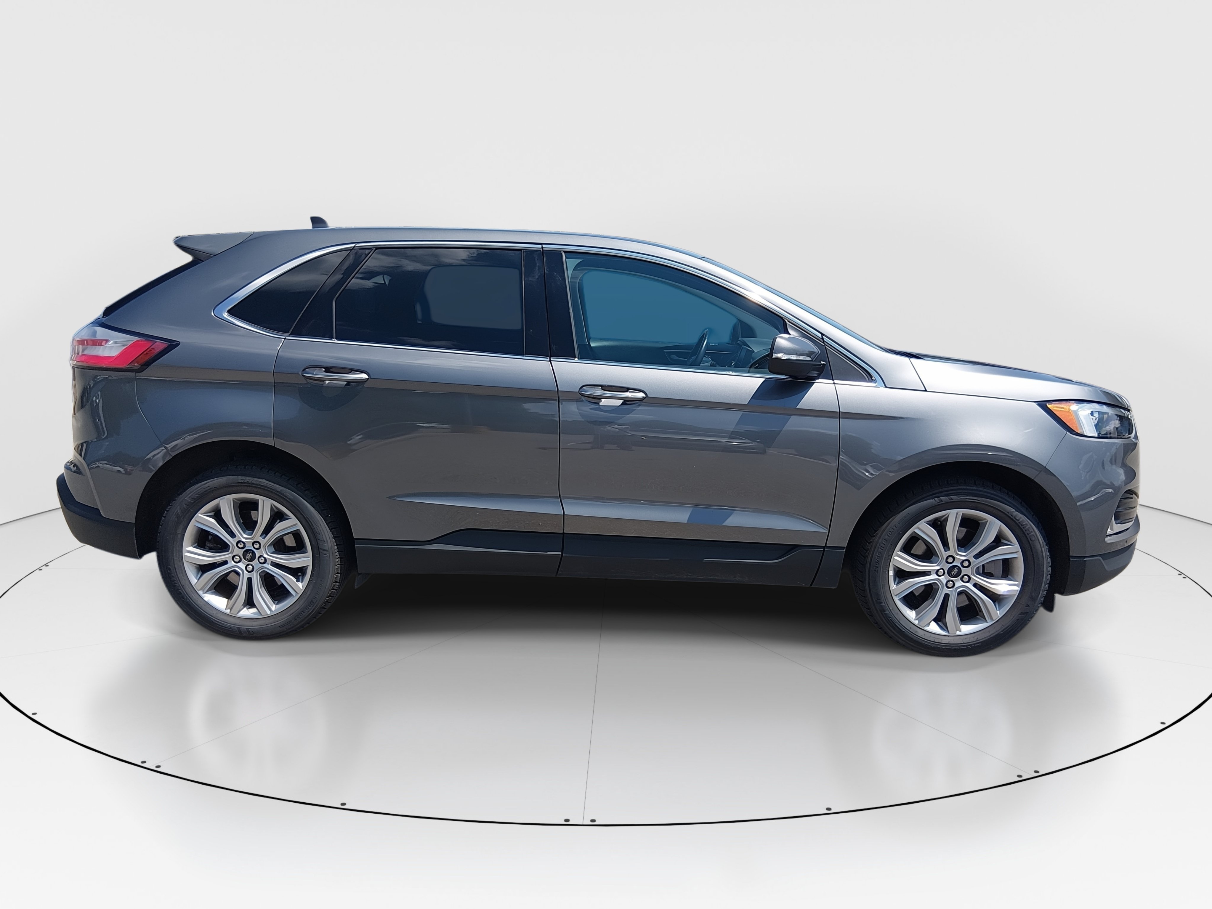 2024 Ford Edge Titanium - Photo 8