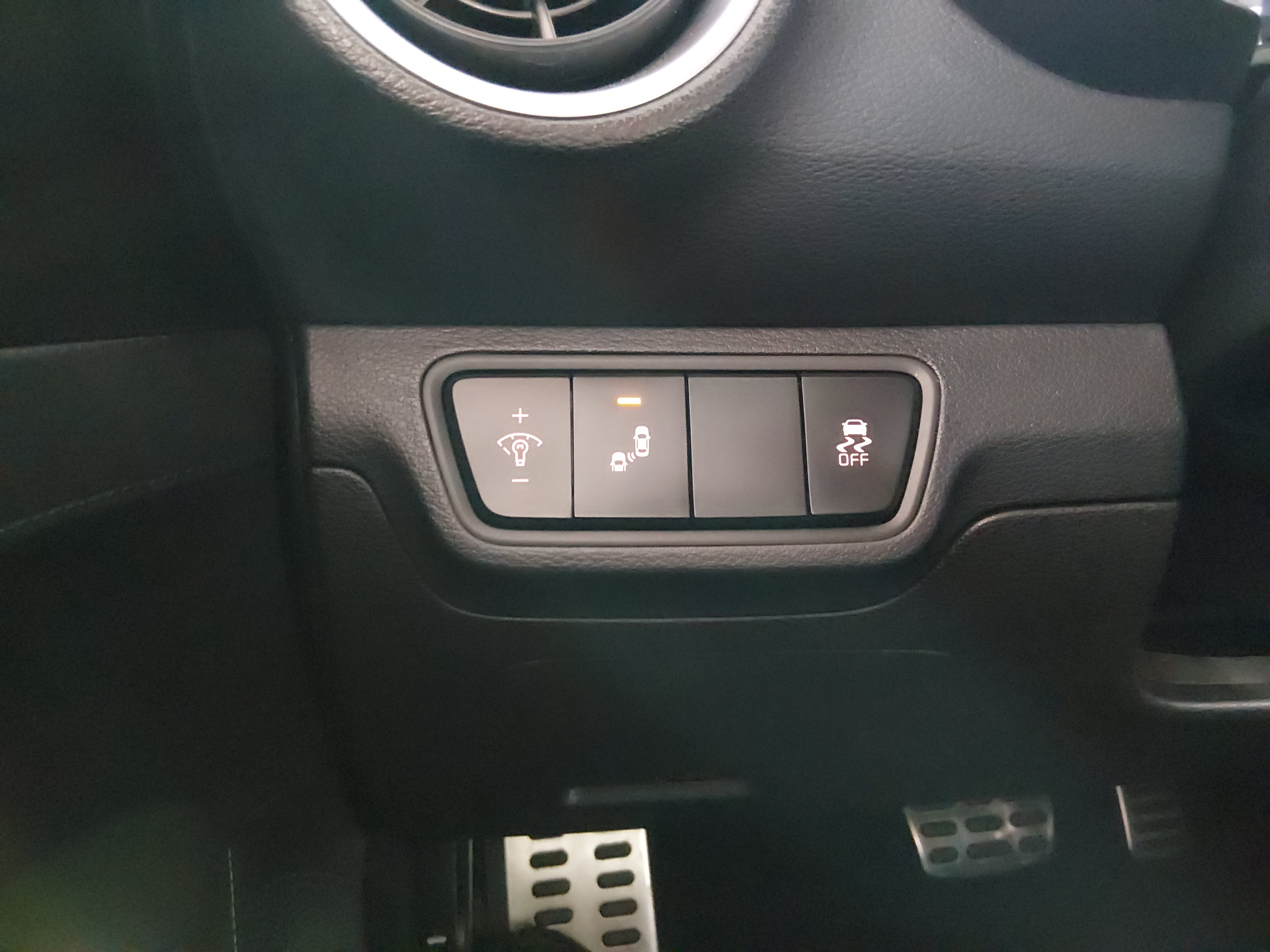 2023 Kia Forte GT-Line - Photo 13