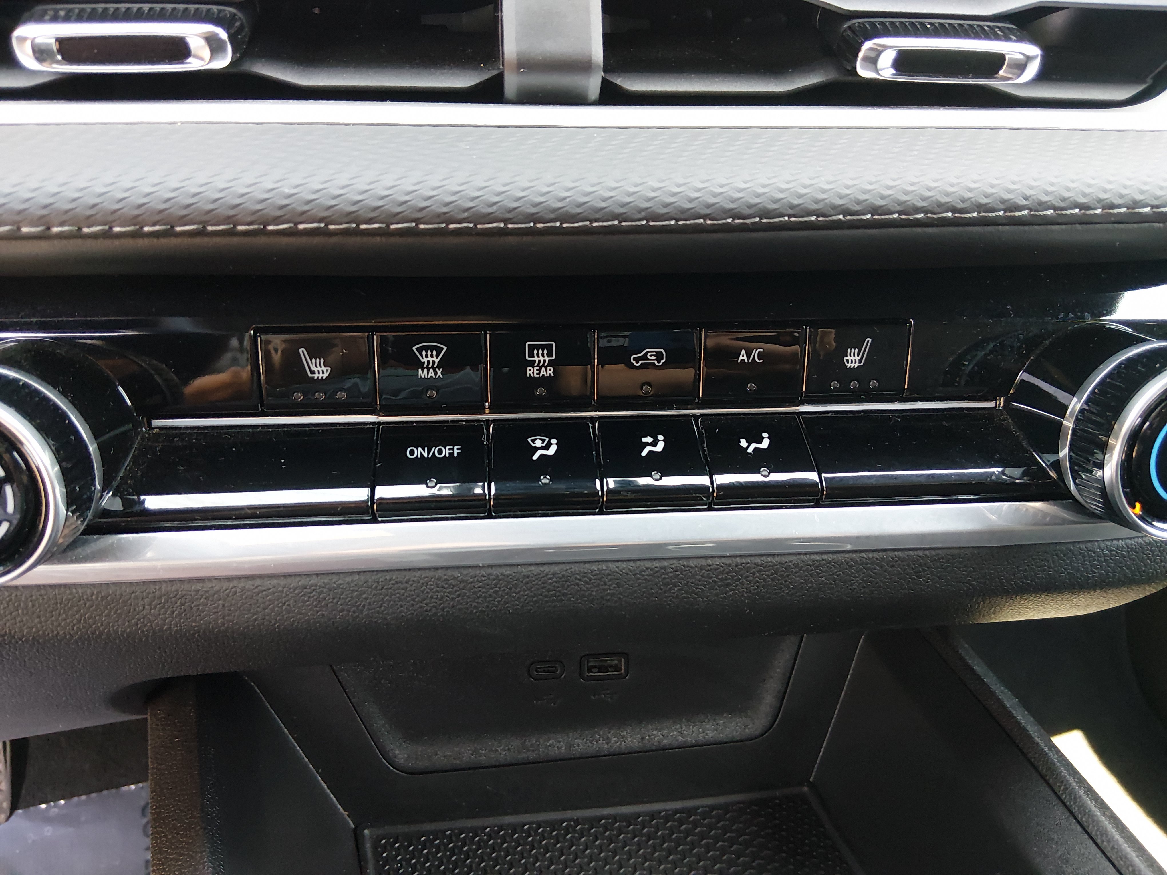 2026 Chevrolet Equinox LT - Photo 18