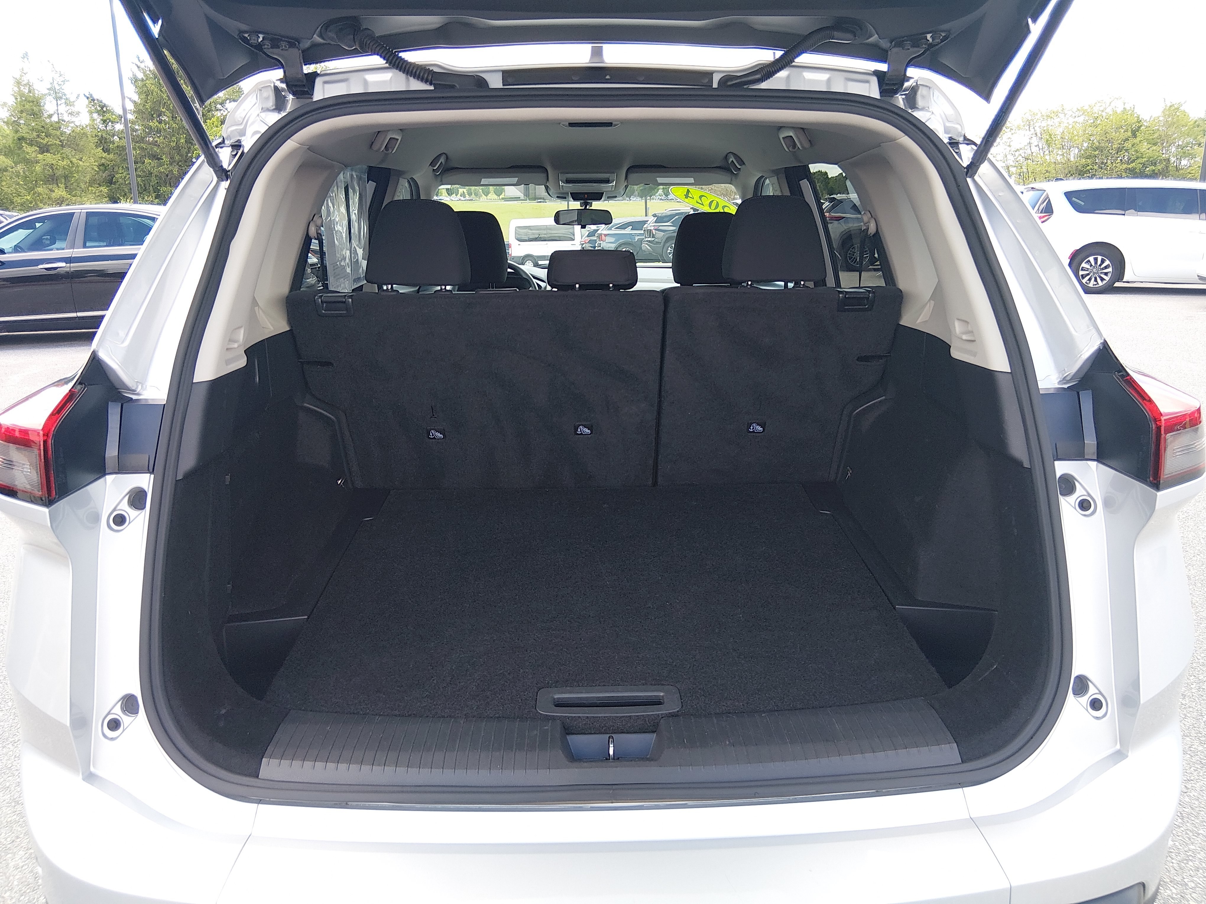 2024 Nissan Rogue S - Photo 11