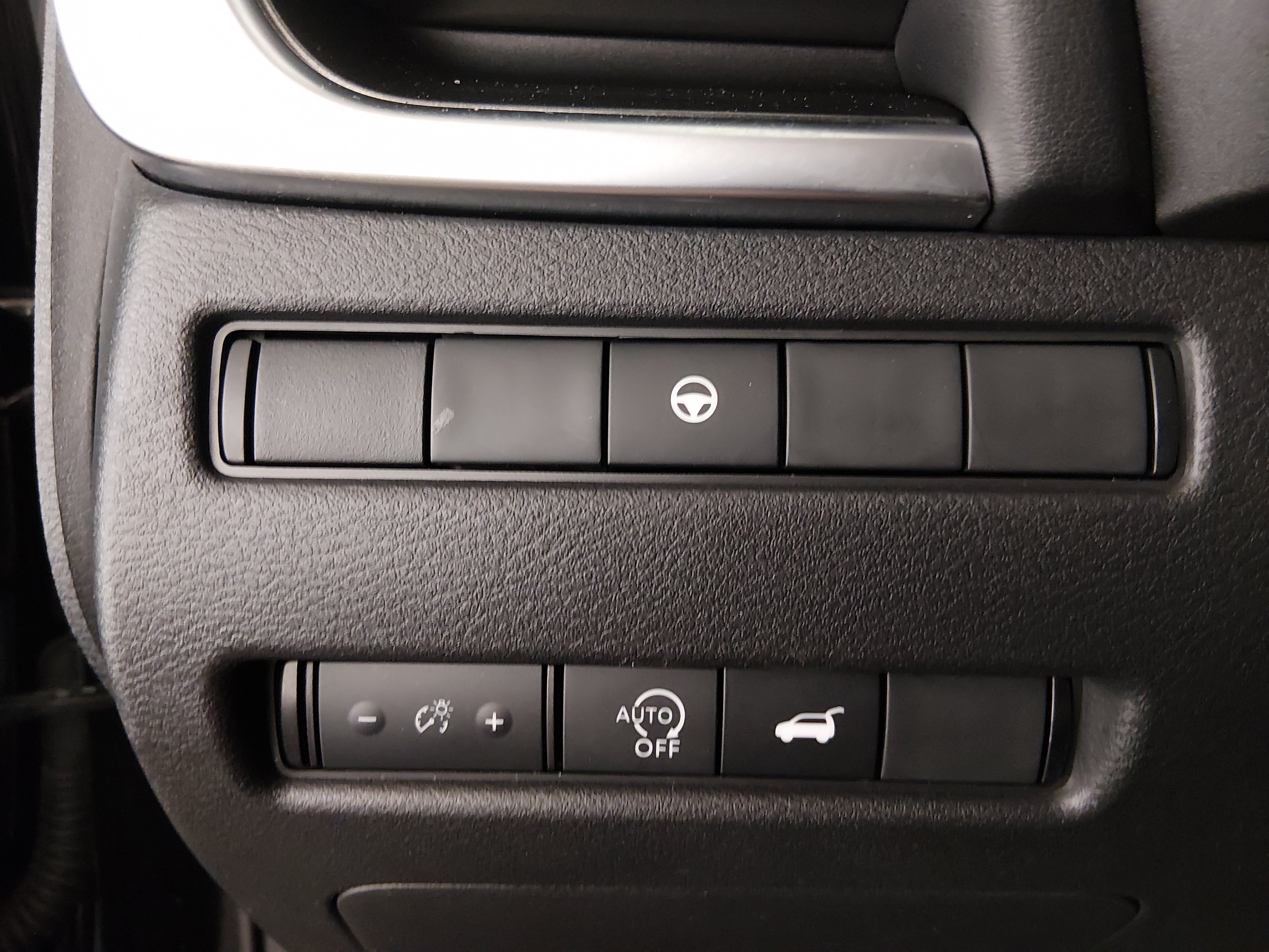 2024 Nissan Rogue SV - Photo 13