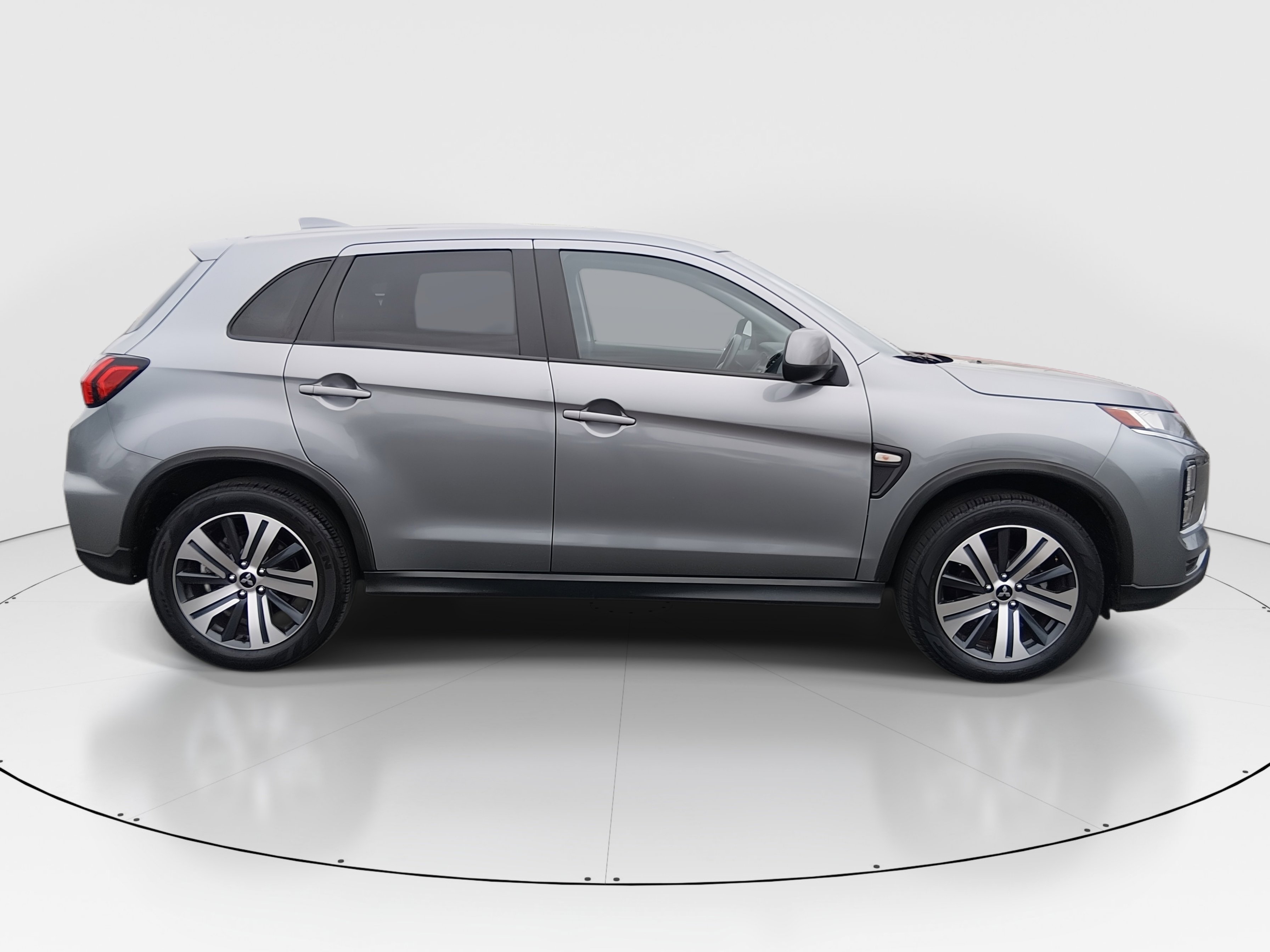 2024 Mitsubishi Outlander Sport ES - Photo 8