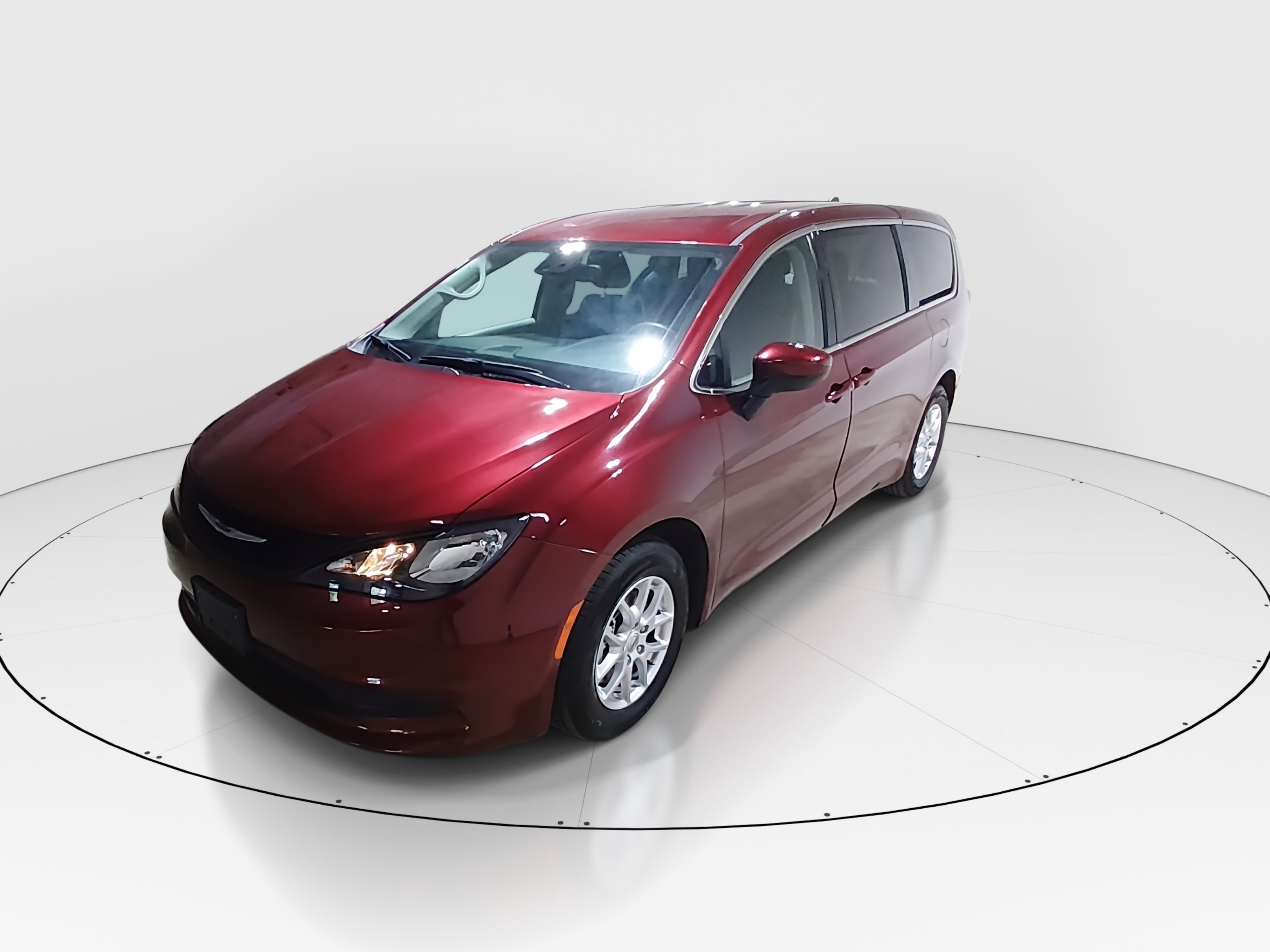 2023 Chrysler Voyager LX - Photo 3