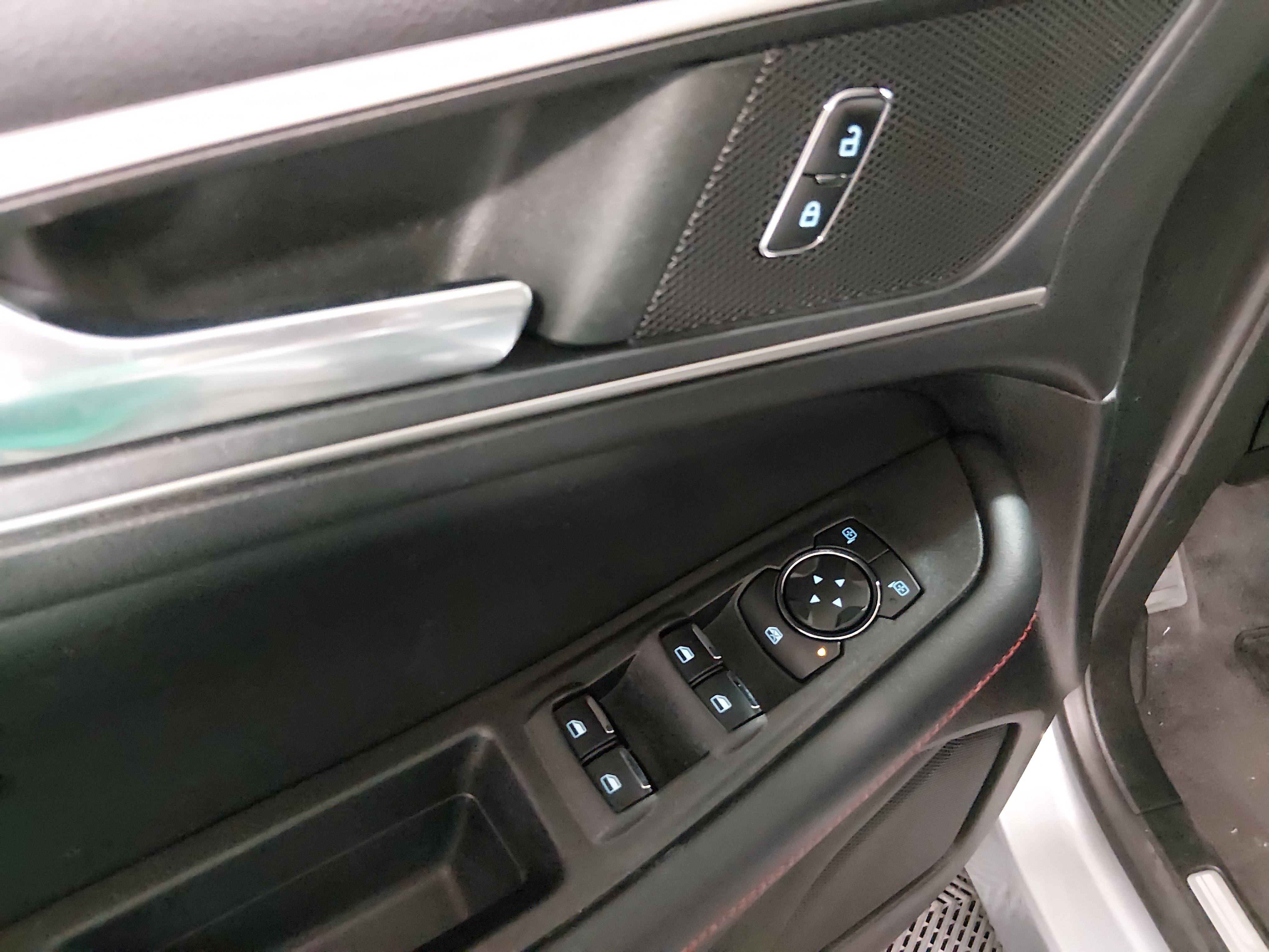 2022 Ford Edge ST-Line - Photo 22