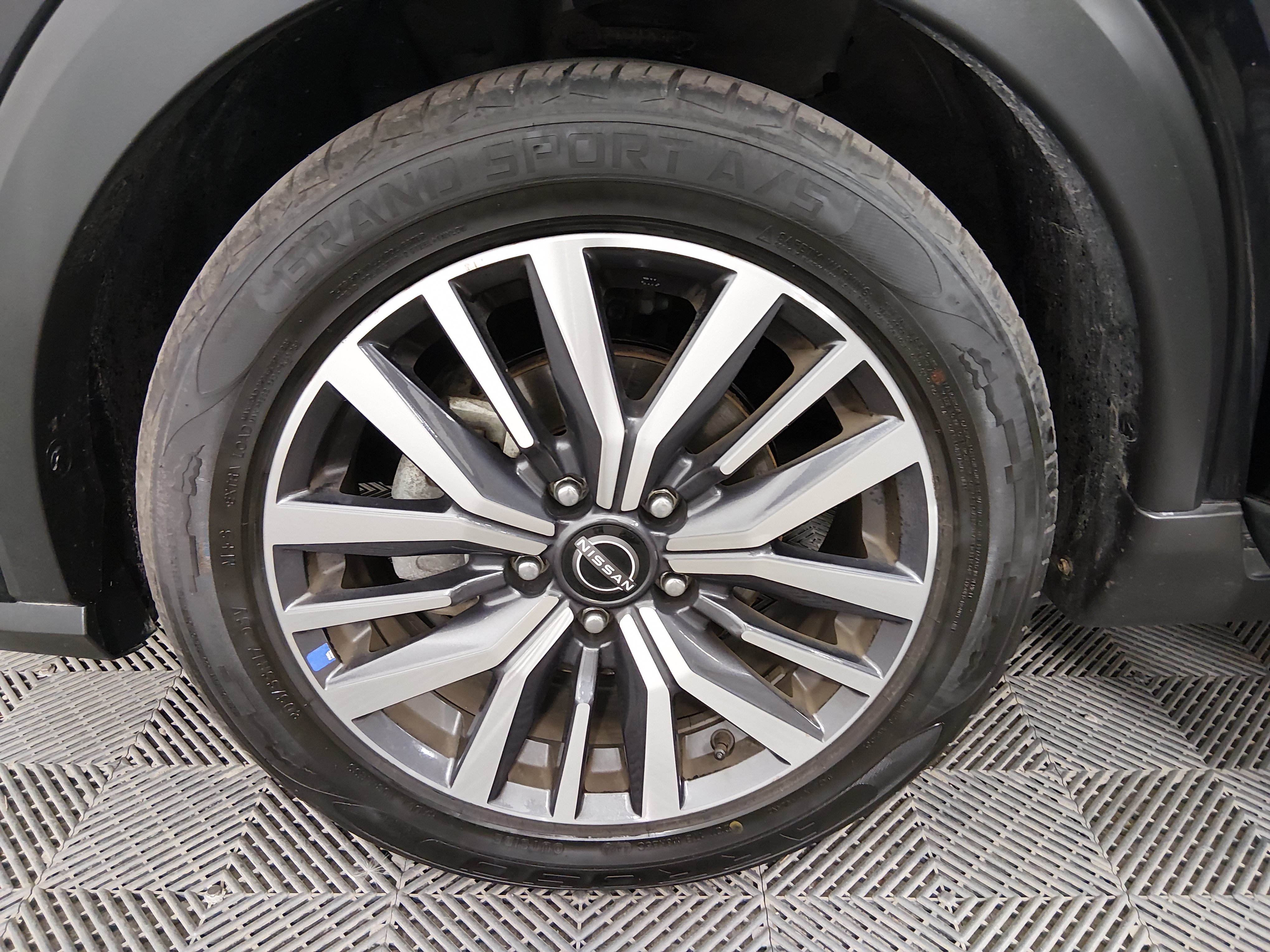 2024 Nissan Kicks SR - Photo 10