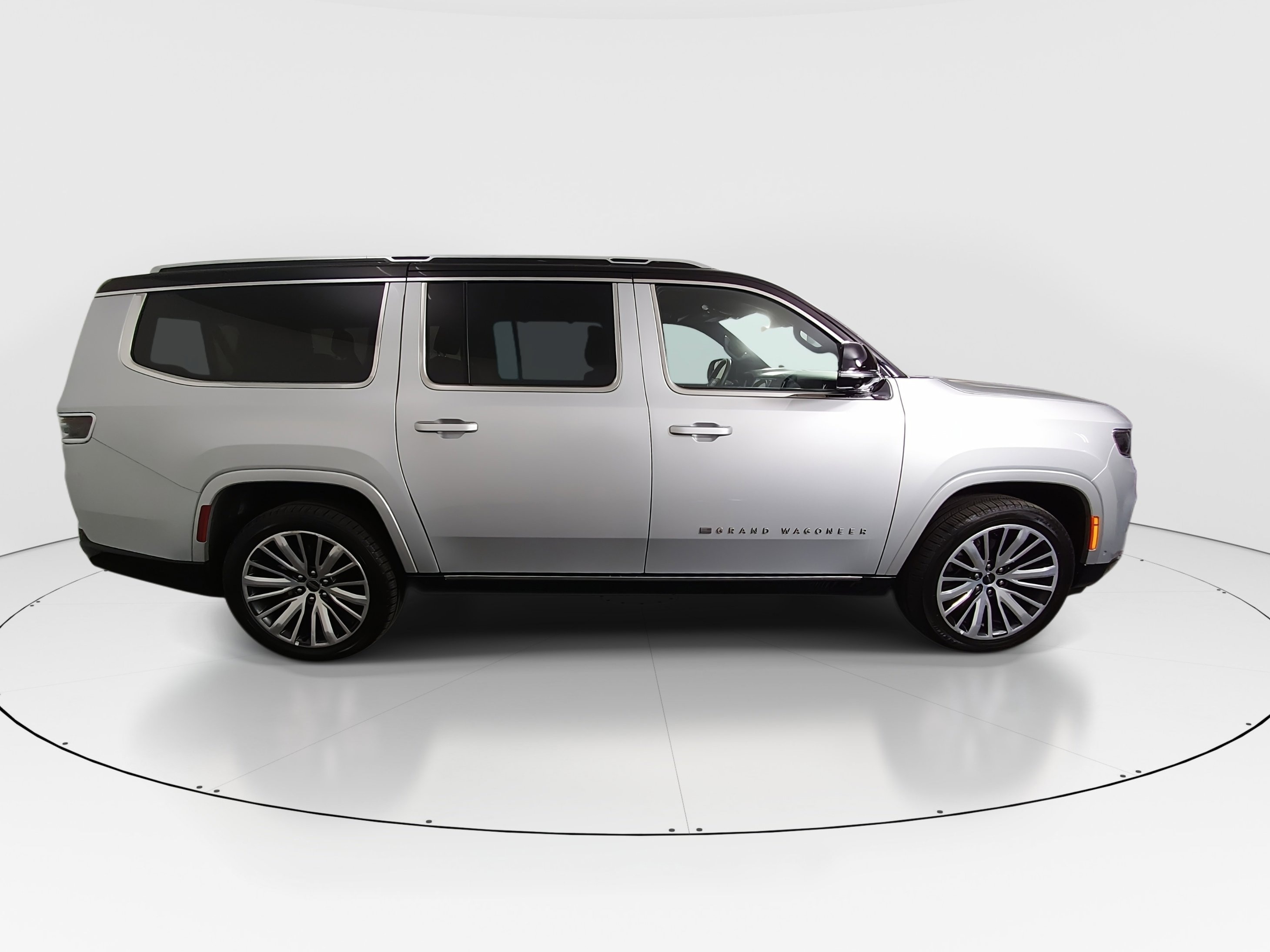 2024 Jeep Grand Wagoneer L Series III - Photo 8