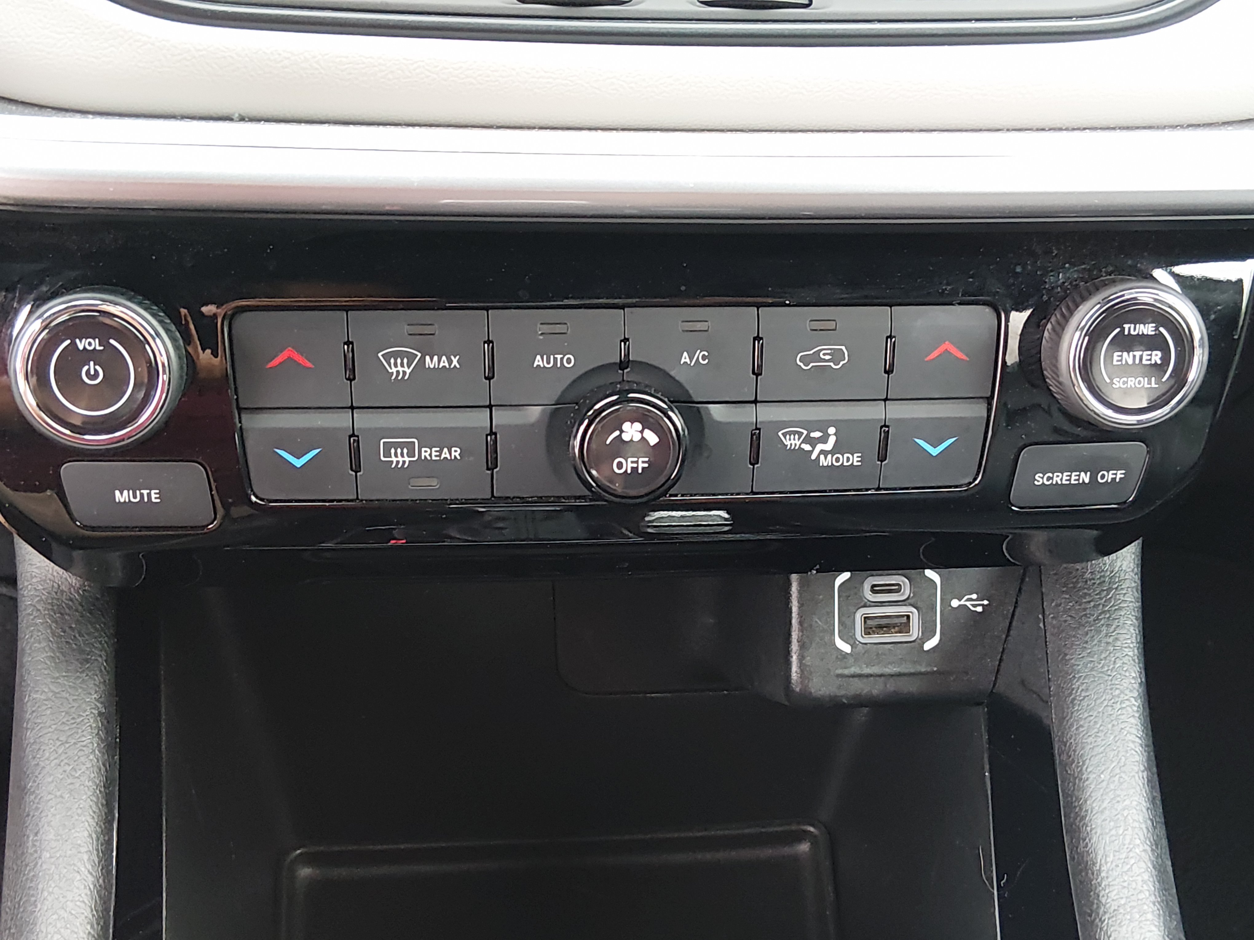 2025 Jeep Compass Limited - Photo 19