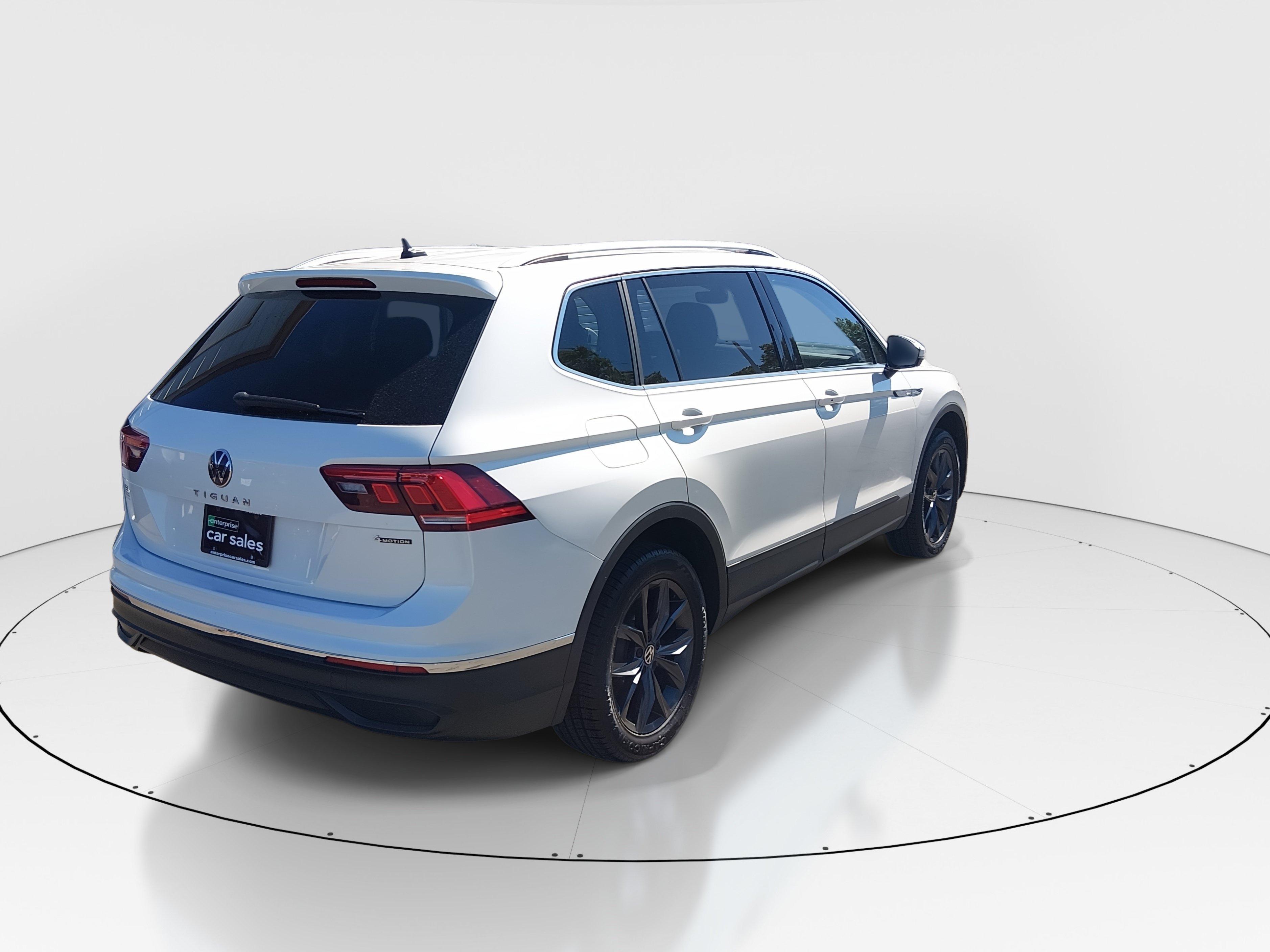 2023 Volkswagen Tiguan SE - Photo 7
