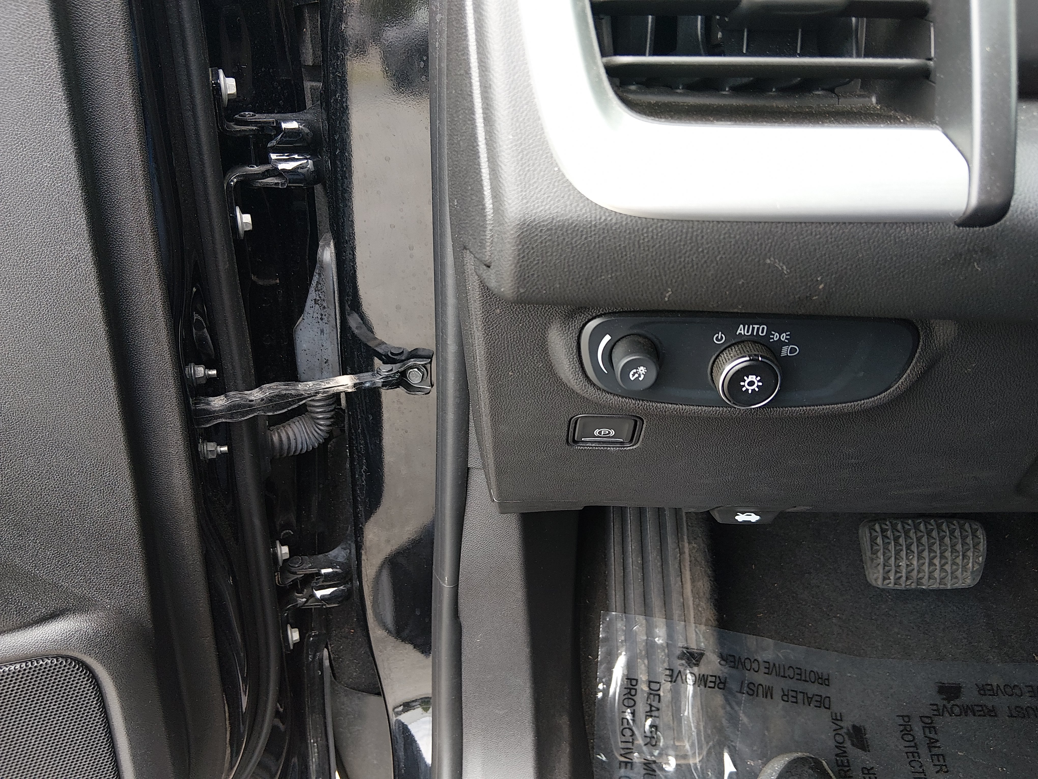 2024 GMC Terrain SLE - Photo 19