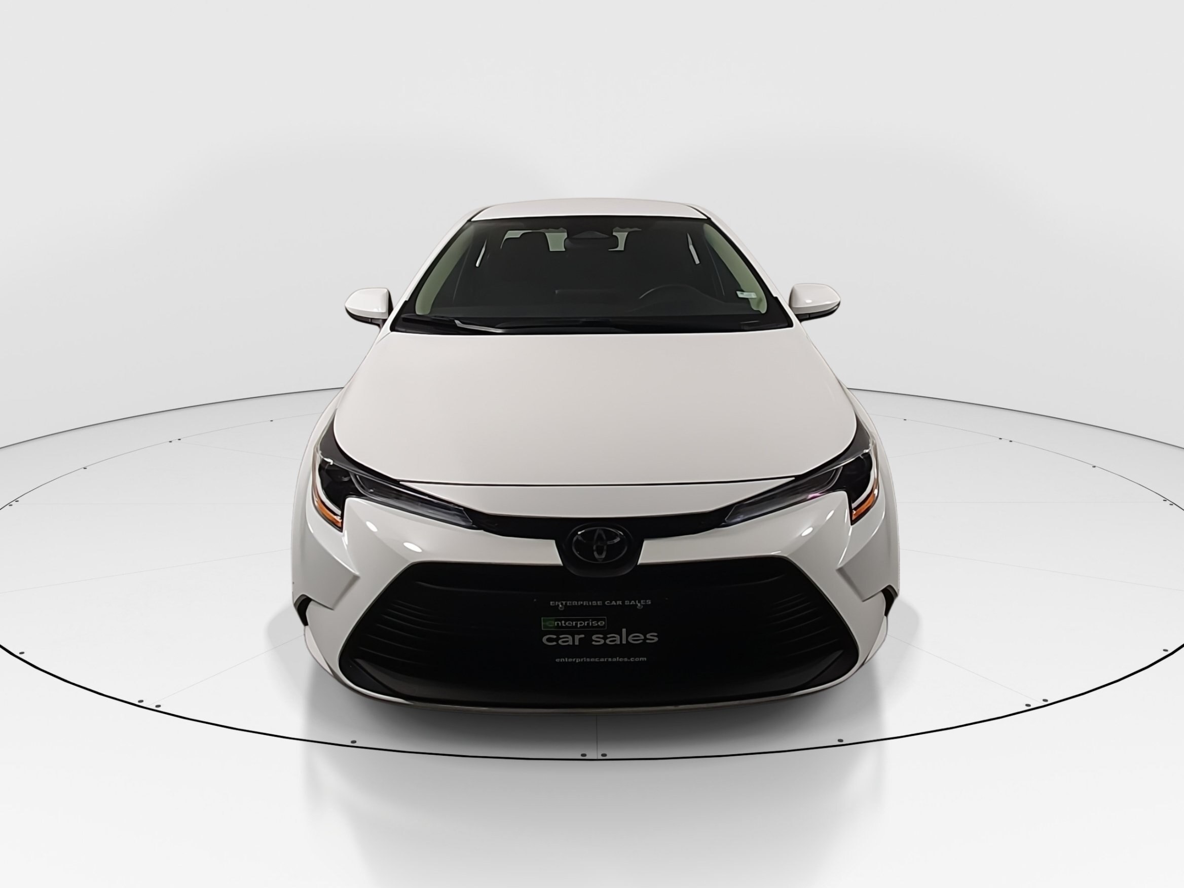 2024 Toyota Corolla LE - Photo 2