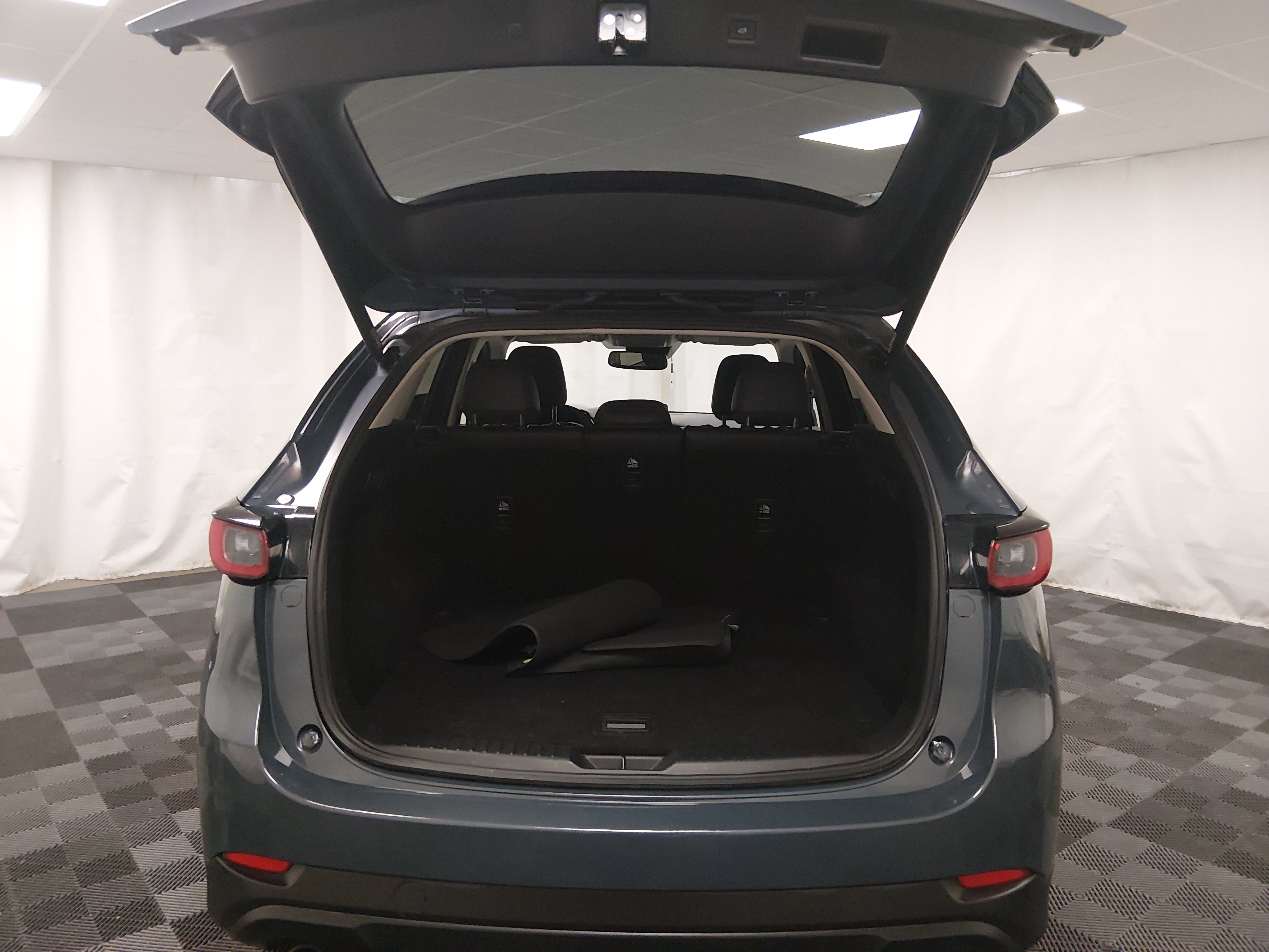 2025 Mazda CX-5 S Carbon Edition - Photo 11