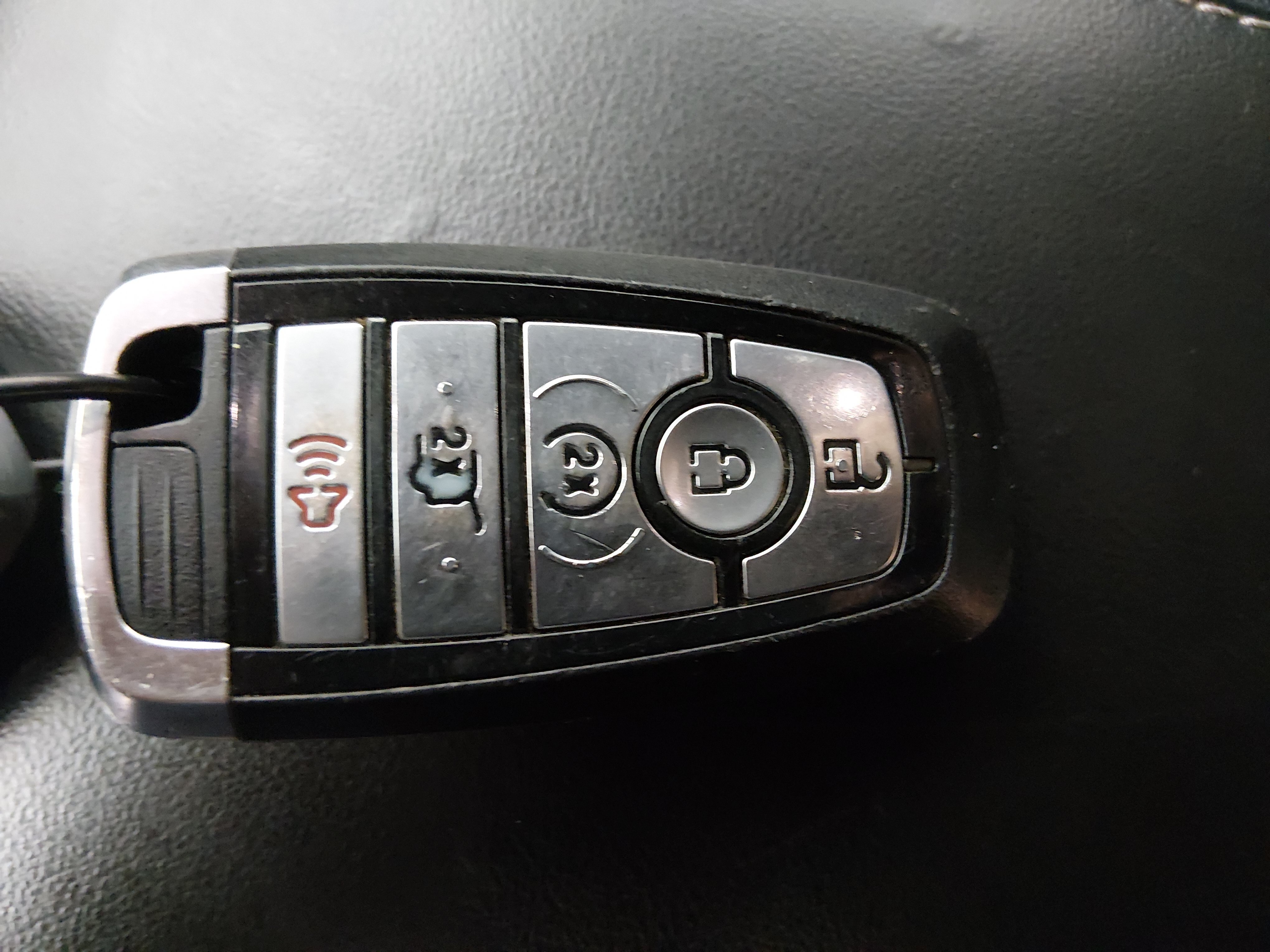 2023 Ford Explorer Limited - Photo 15