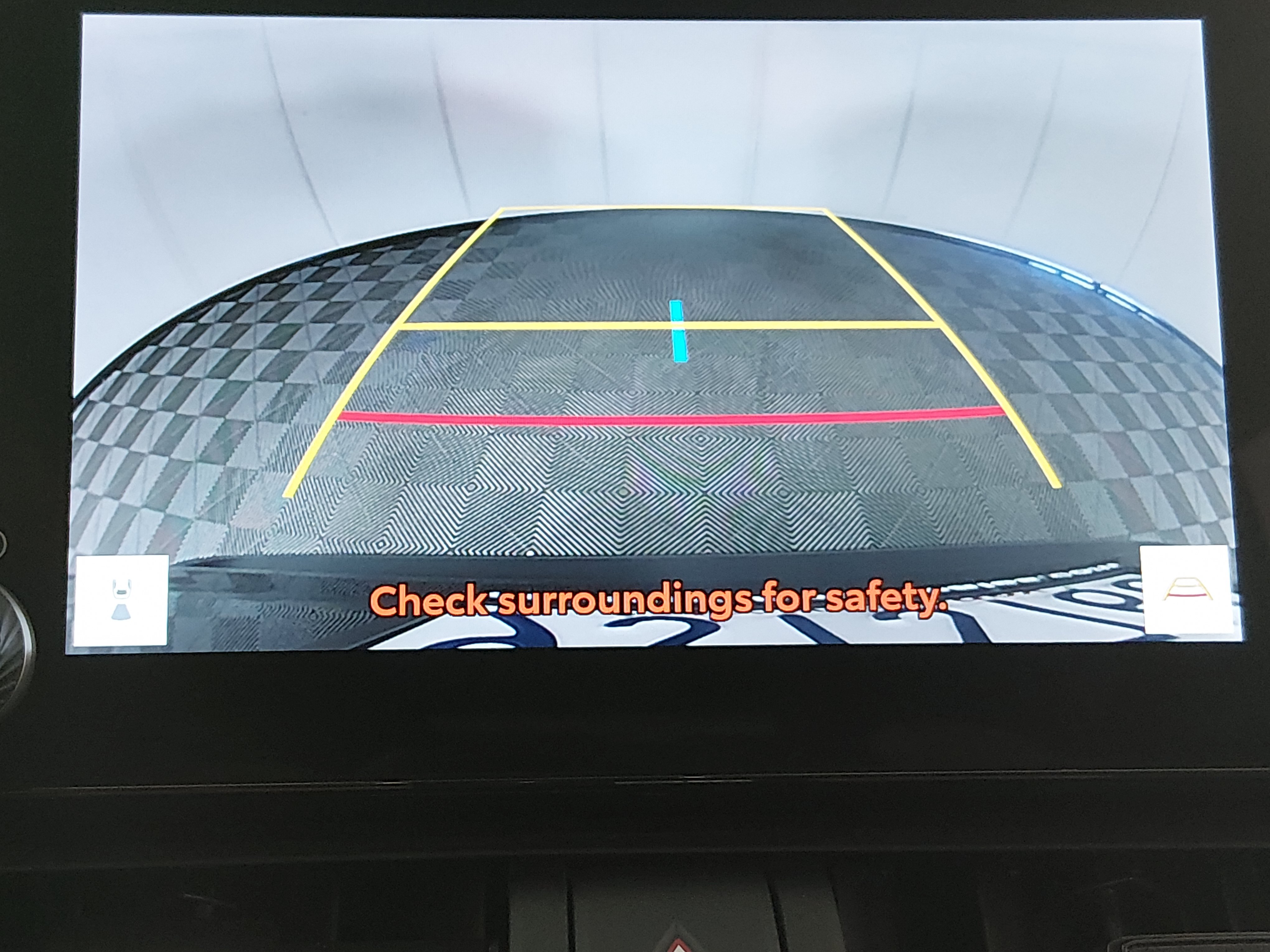 2025 Toyota RAV4 XLE - Photo 16