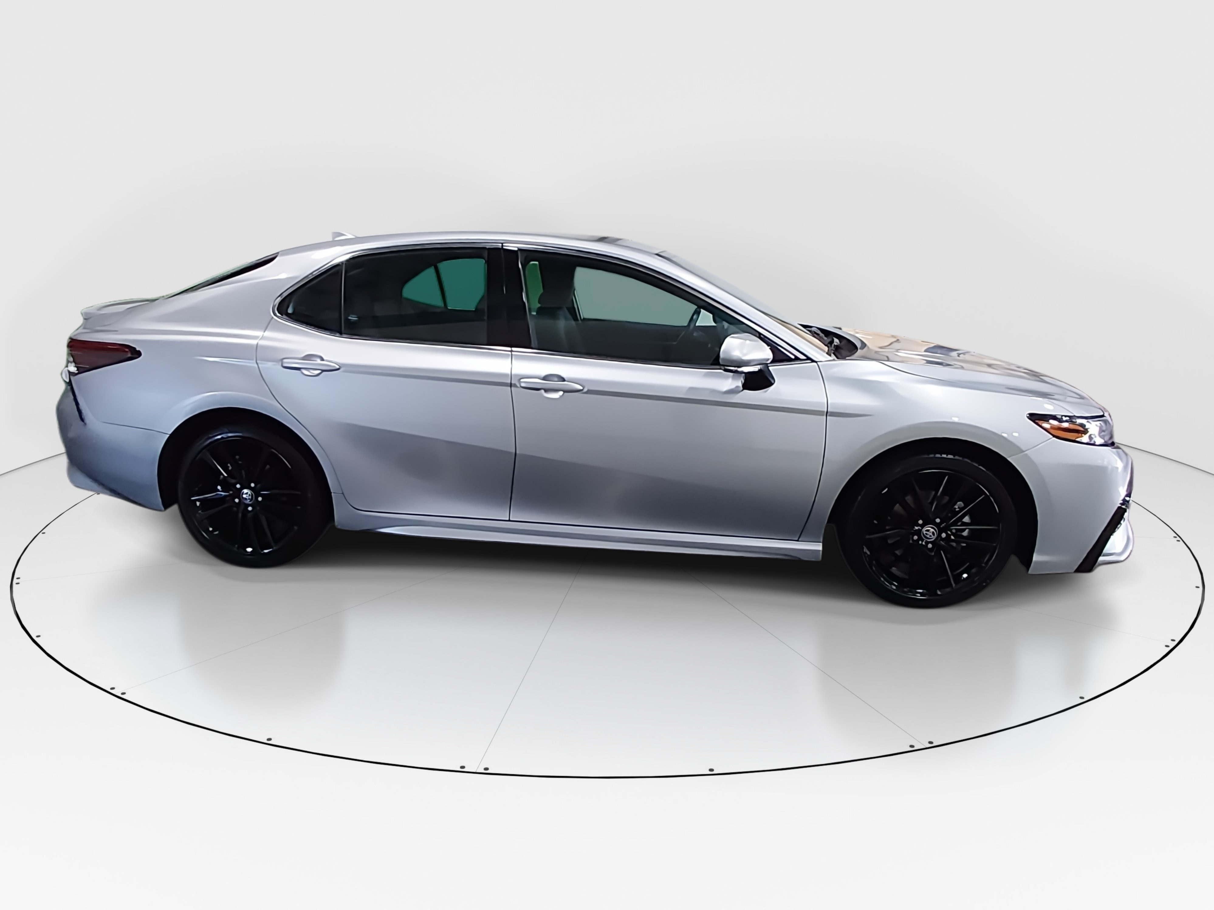 2024 Toyota Camry XSE - Photo 8