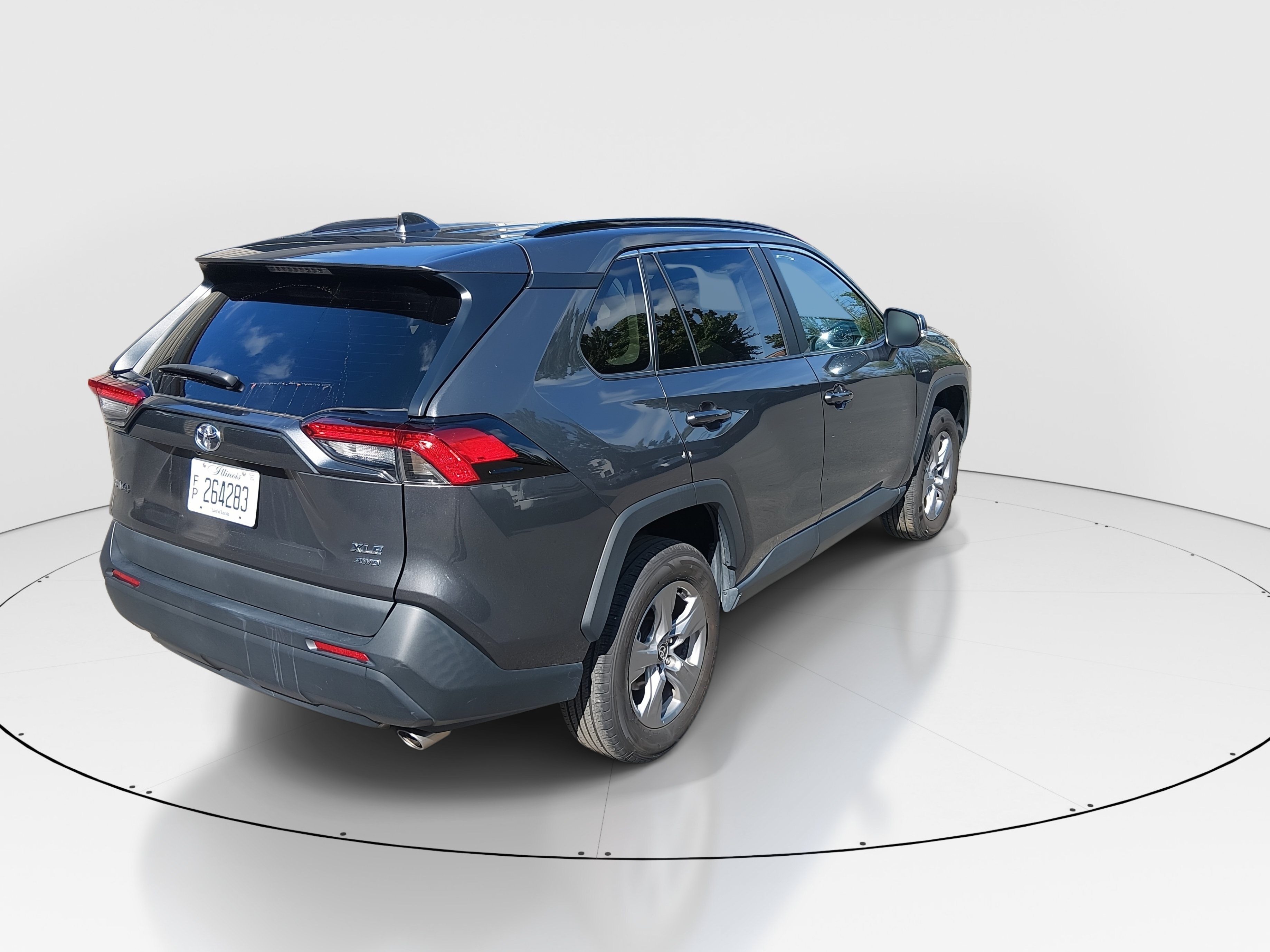 2024 Toyota RAV4 XLE - Photo 7
