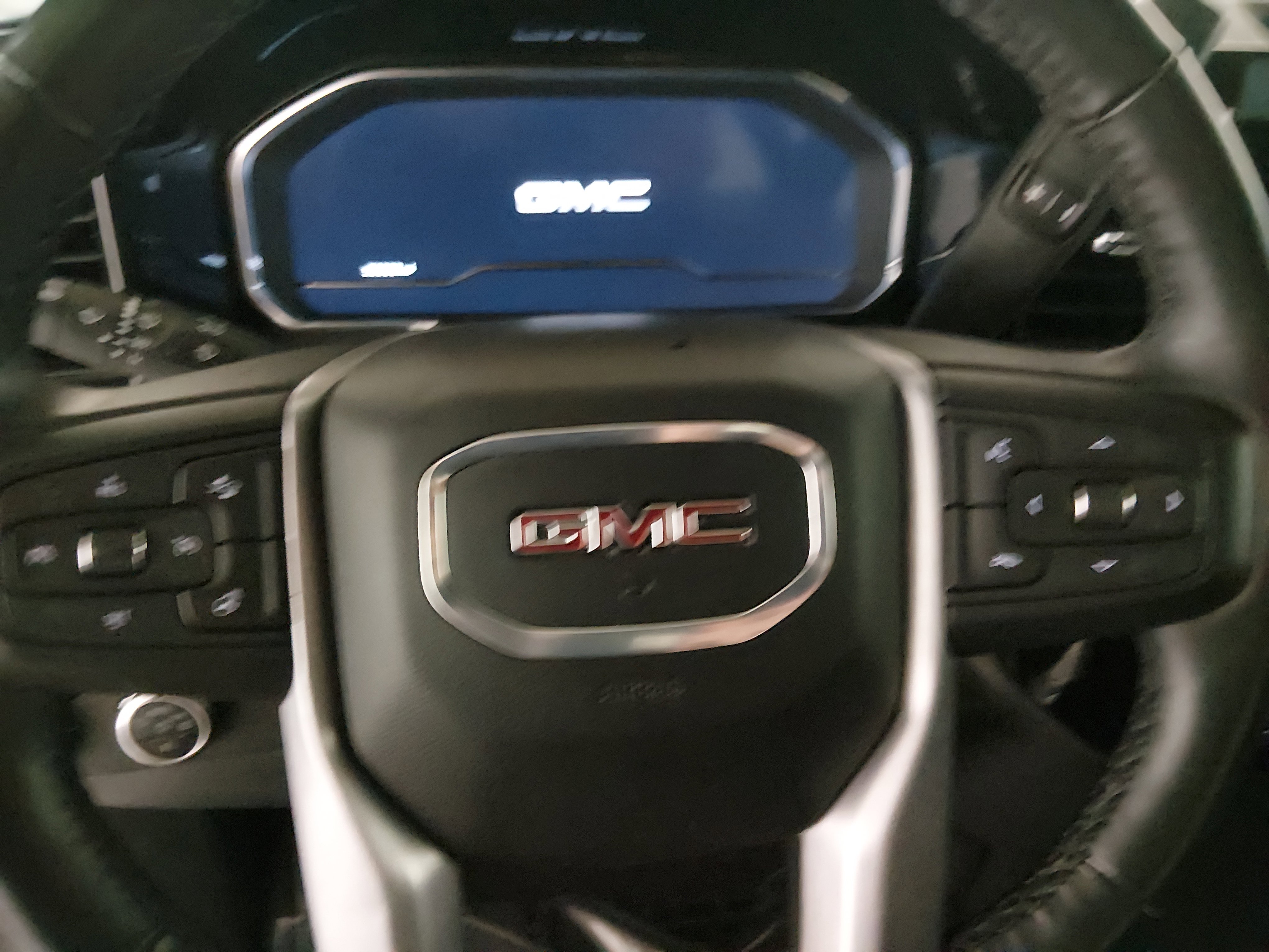 2024 GMC Sierra 1500 SLT - Photo 12
