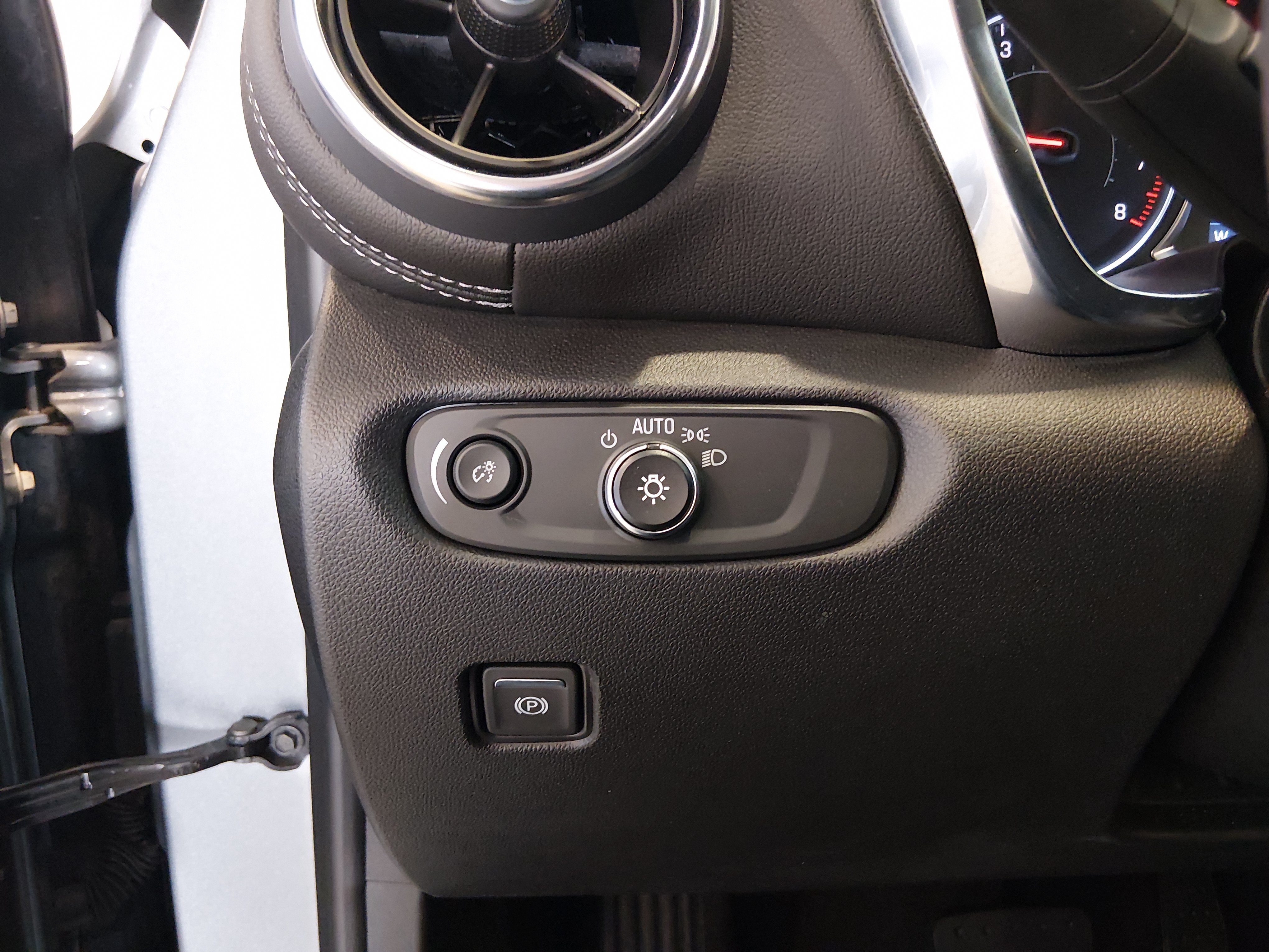 2025 Chevrolet Blazer 2LT - Photo 13