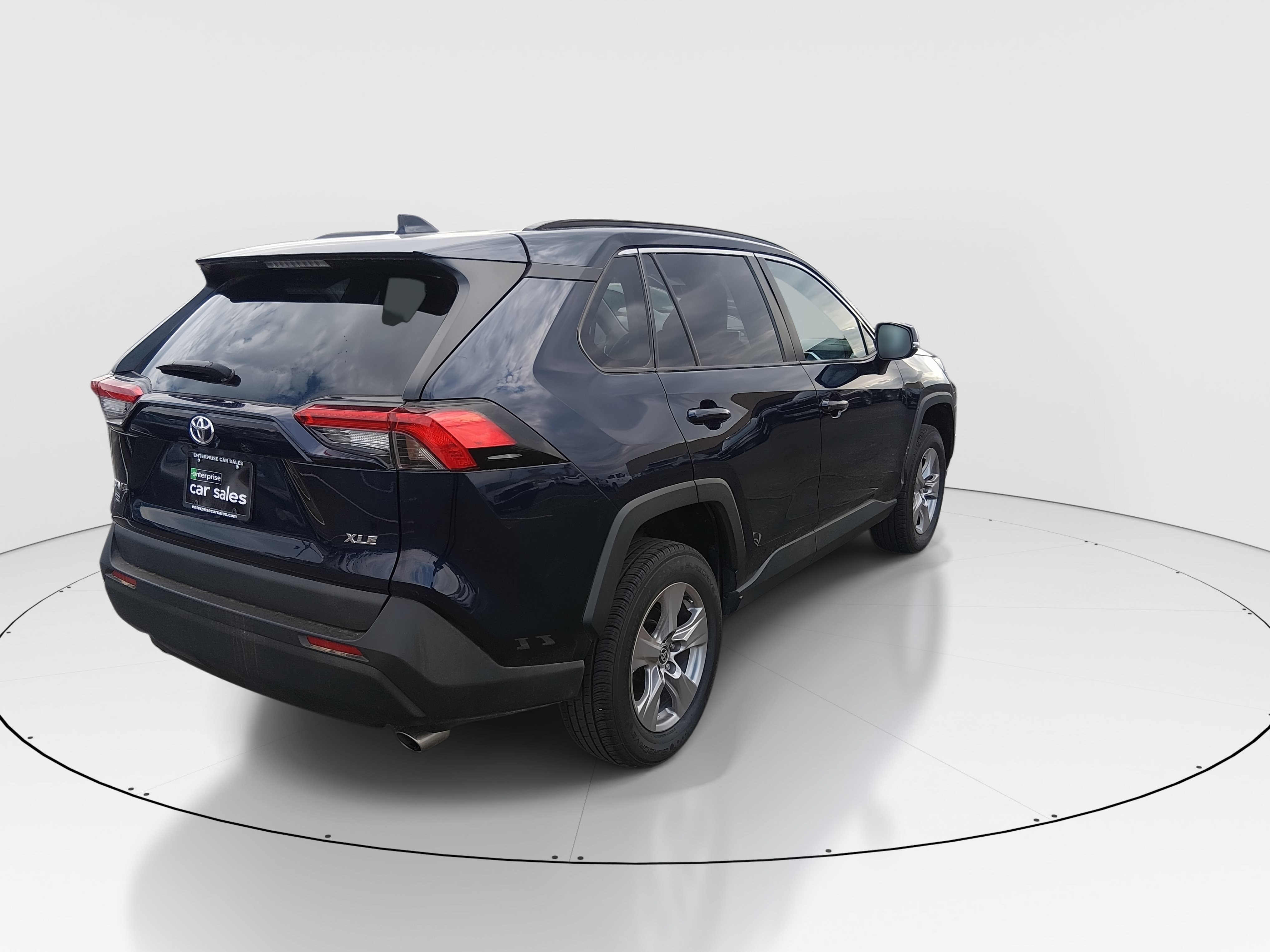 2024 Toyota RAV4 XLE - Photo 7