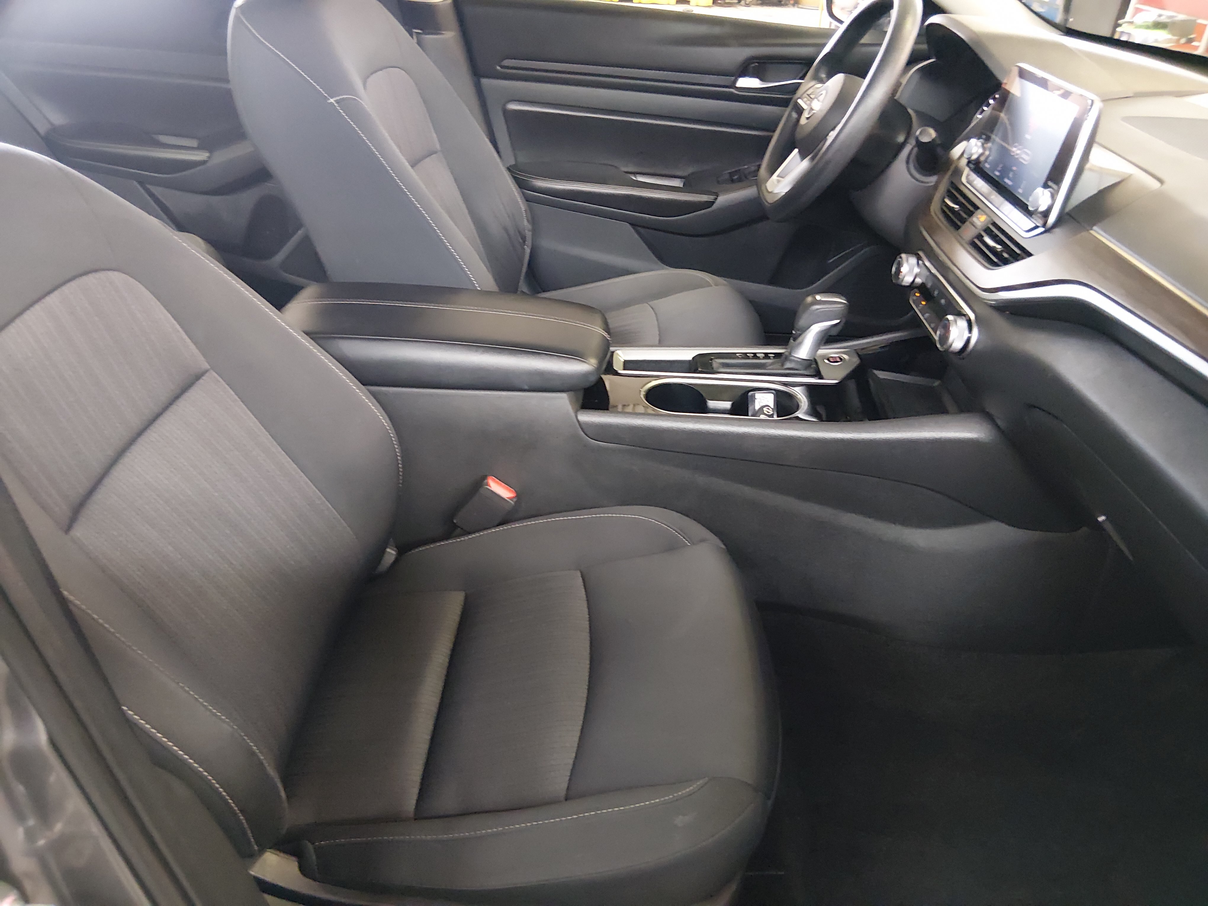 2024 Nissan Altima SV - Photo 19