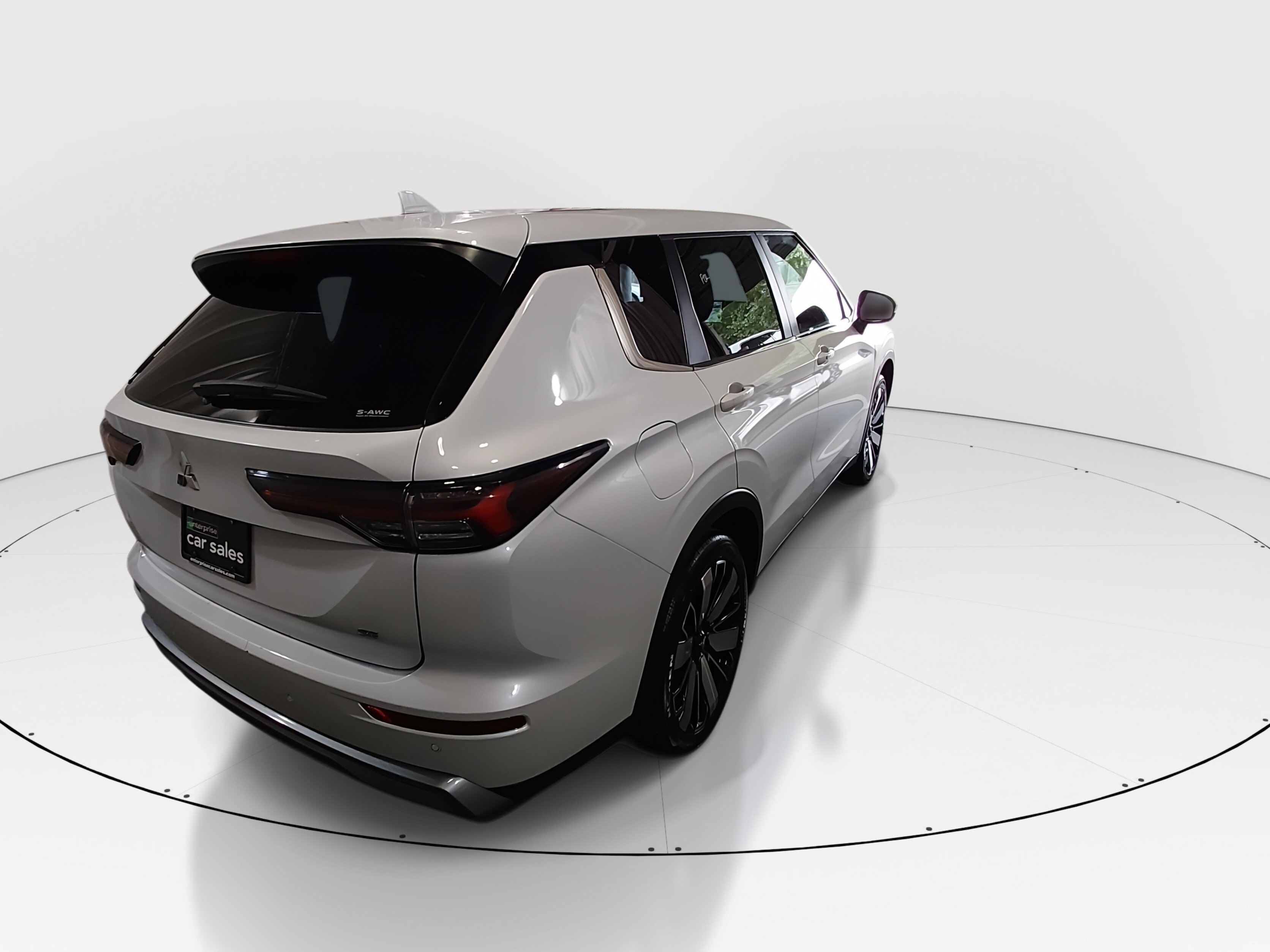 2025 Mitsubishi Outlander SE - Photo 7