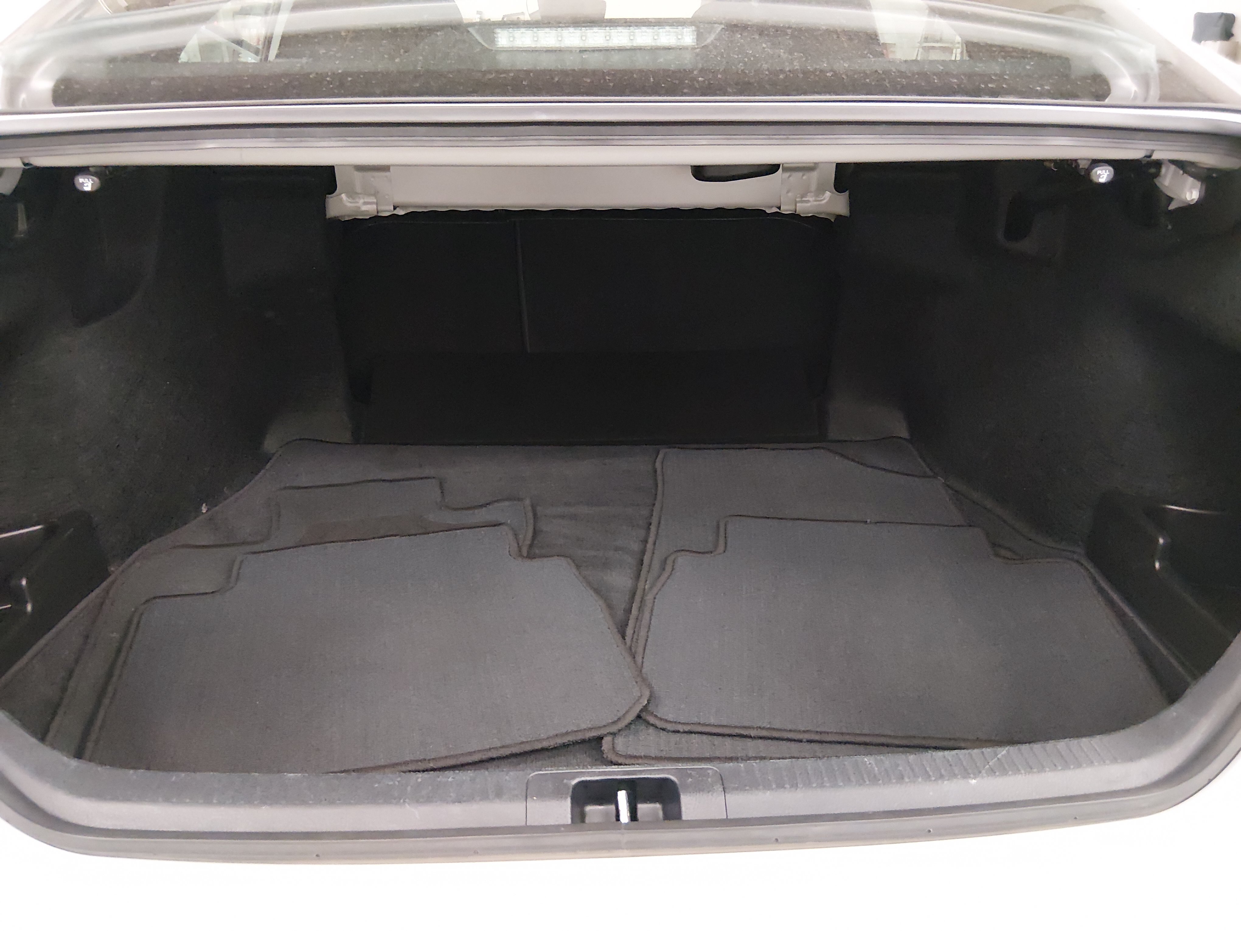 2024 Toyota Camry SE - Photo 11