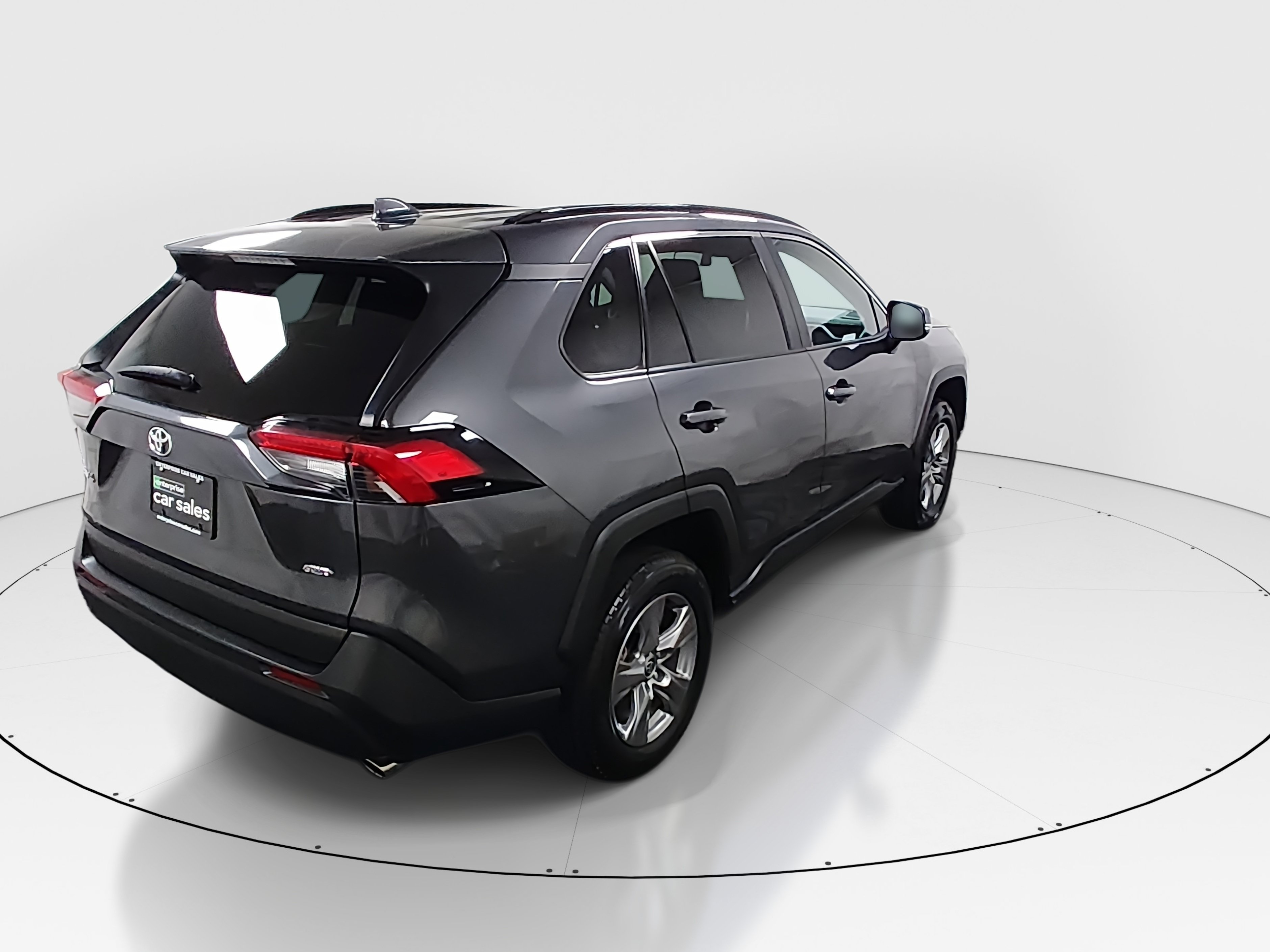 2024 Toyota RAV4 XLE - Photo 7