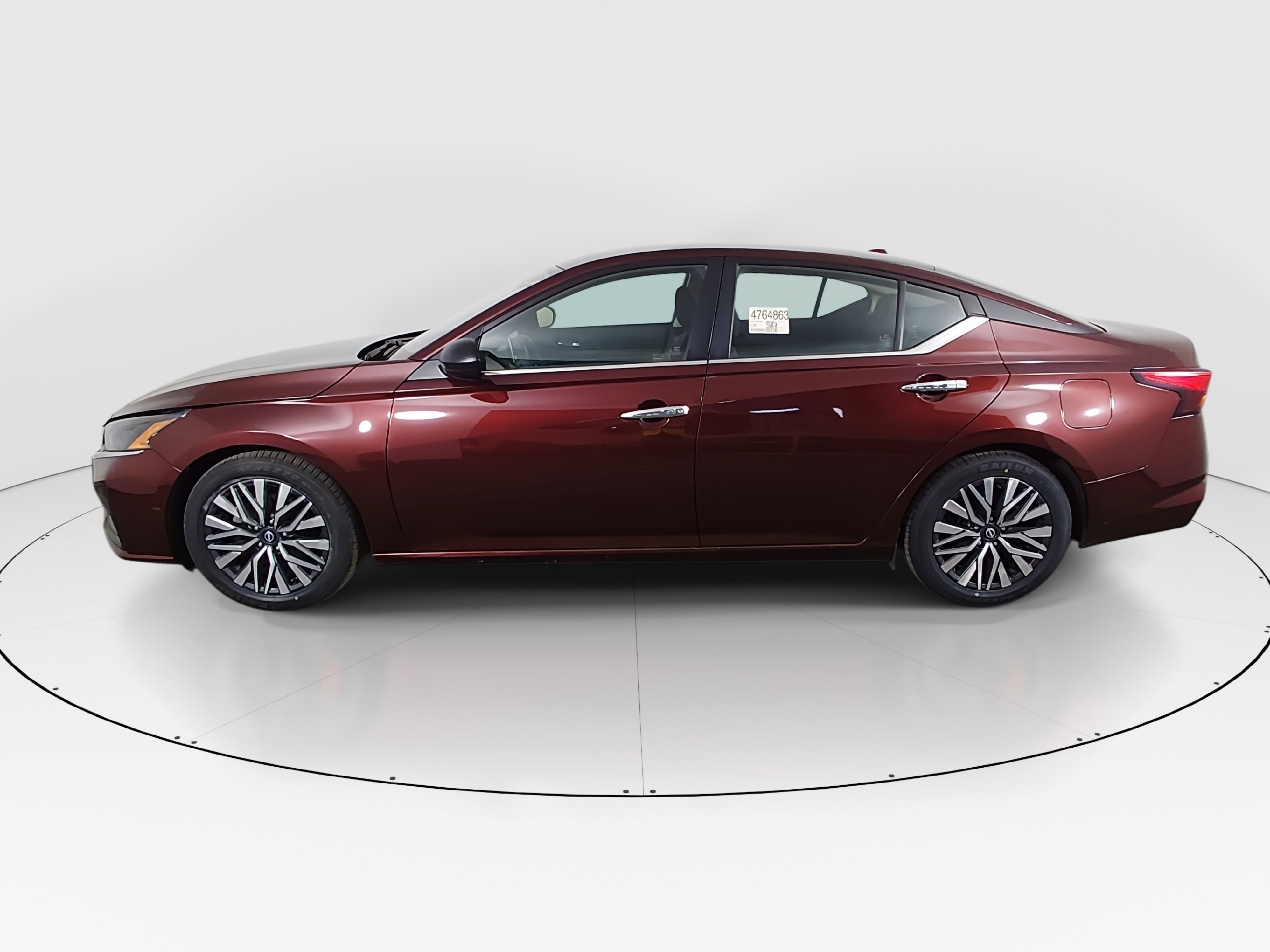 2024 Nissan Altima SV - Photo 4