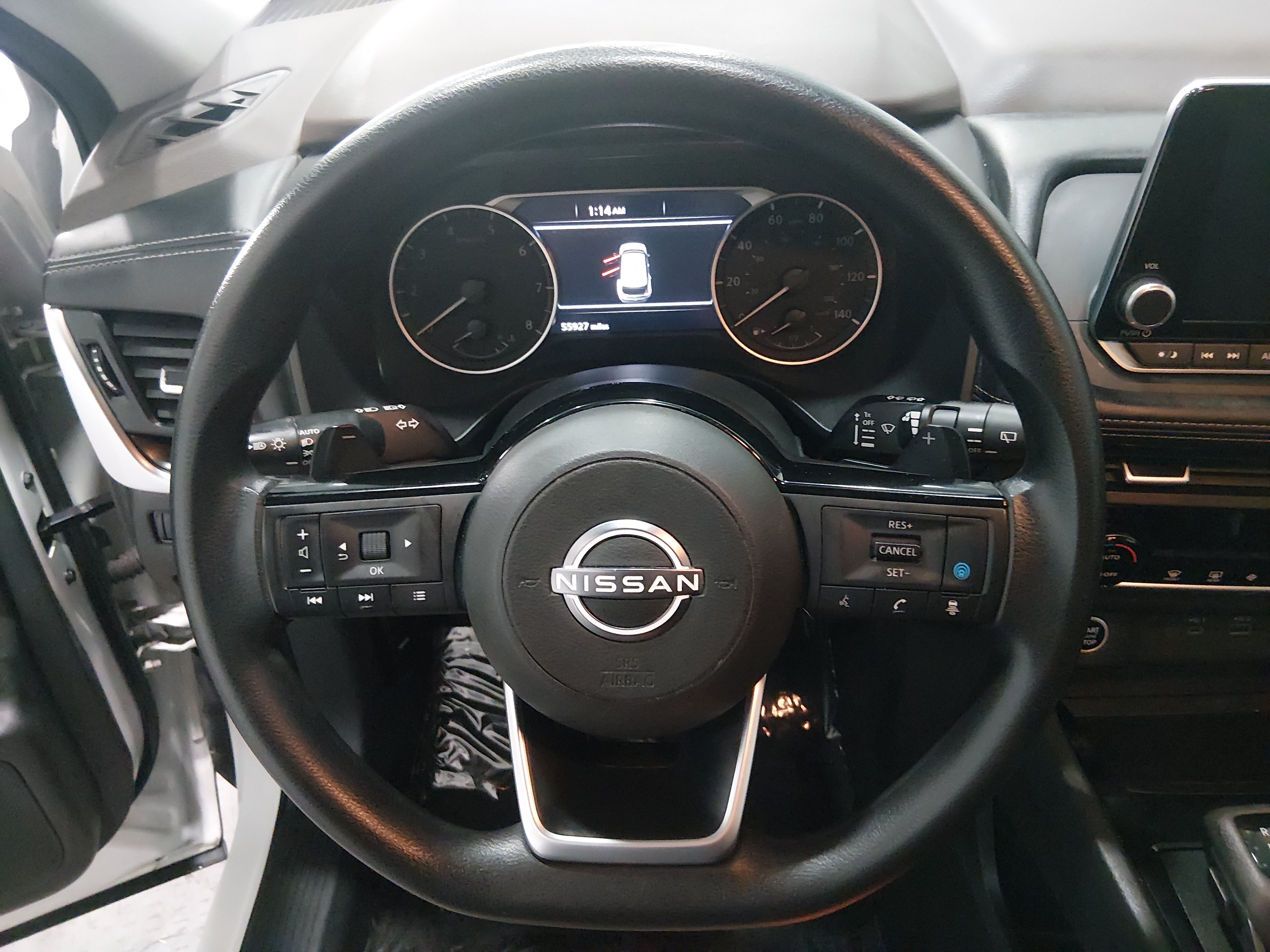 2023 Nissan Rogue SV - Photo 12
