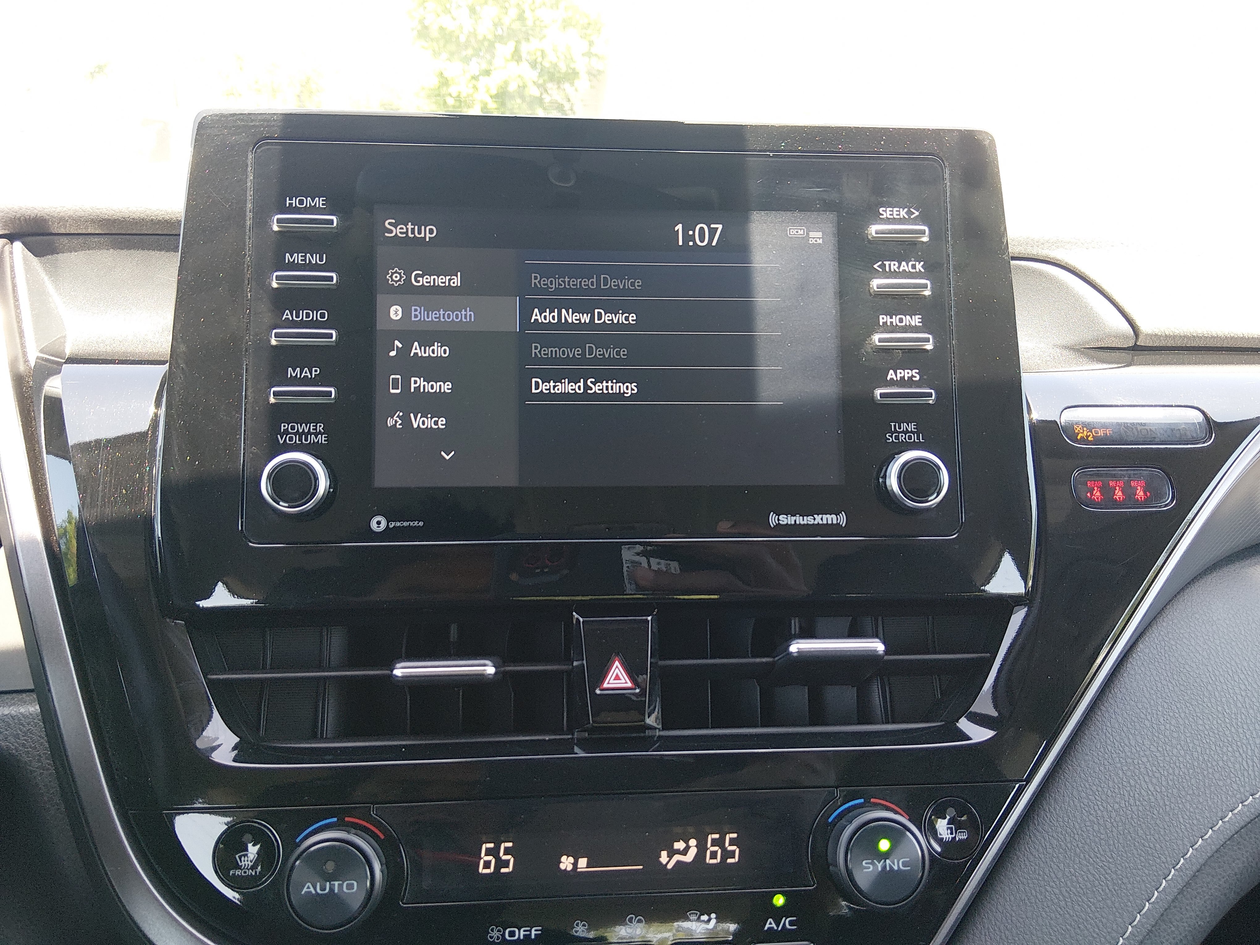 2024 Toyota Camry SE - Photo 18