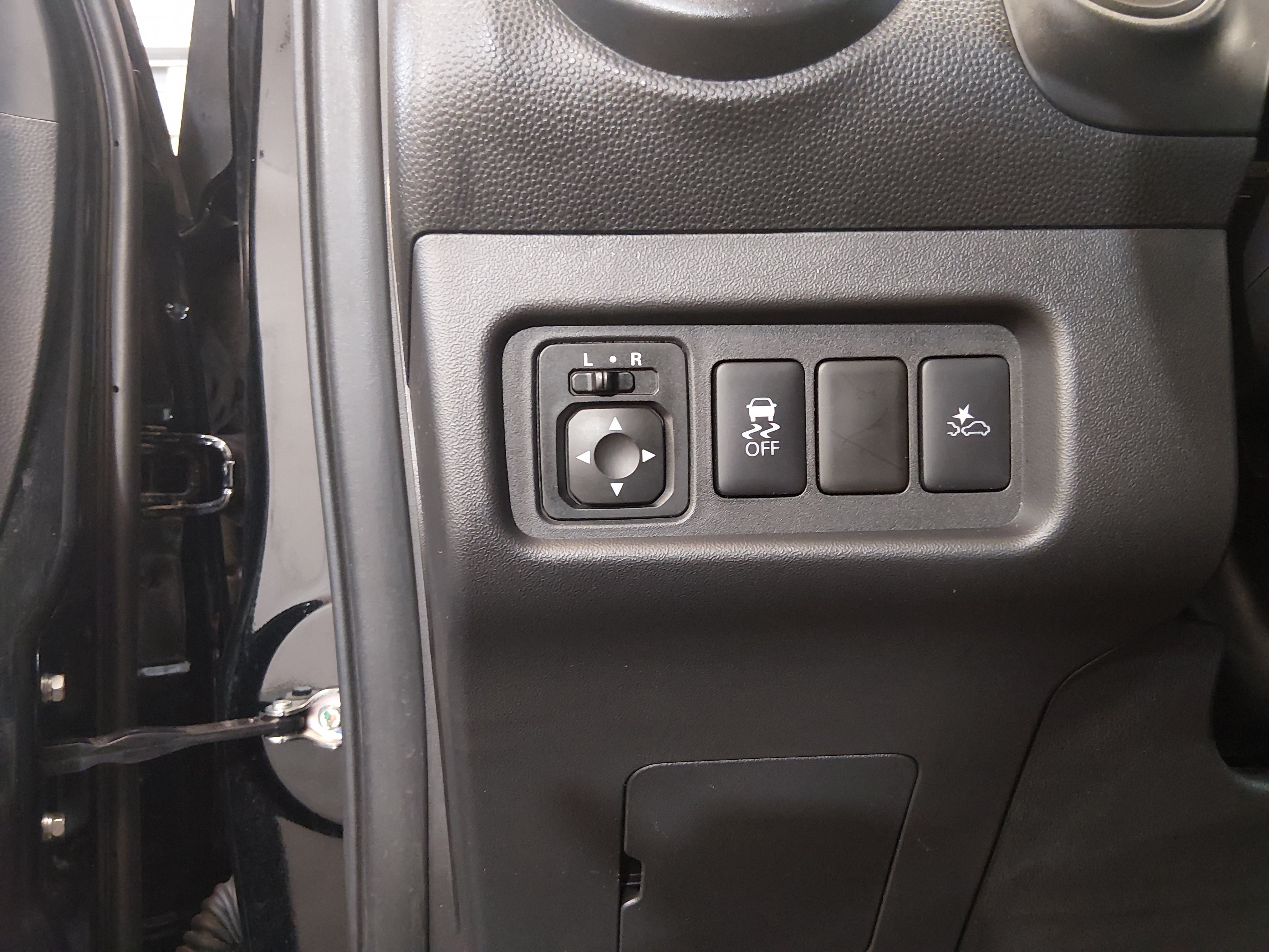 2024 Mitsubishi Mirage ES - Photo 13