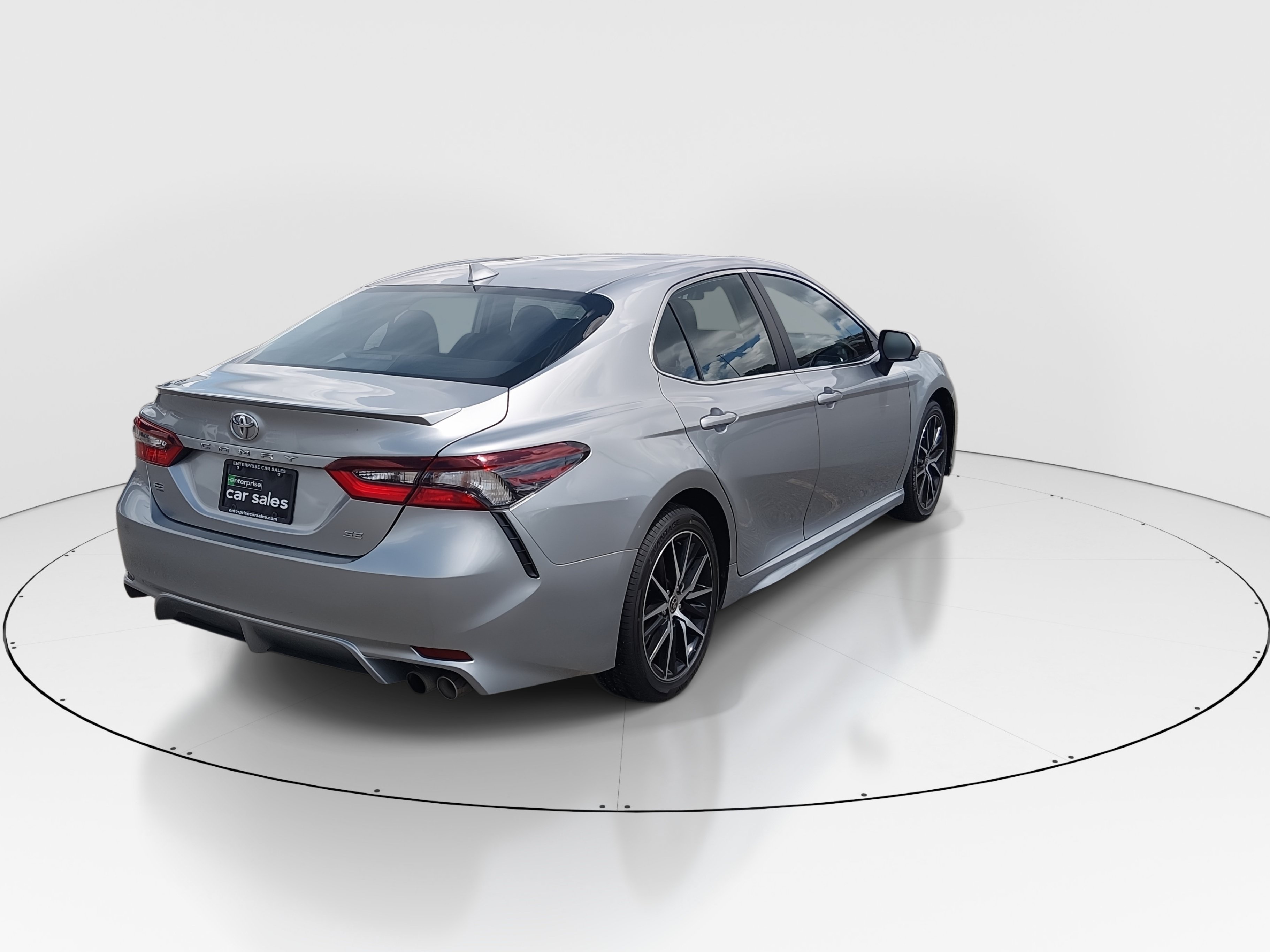 2024 Toyota Camry SE - Photo 7