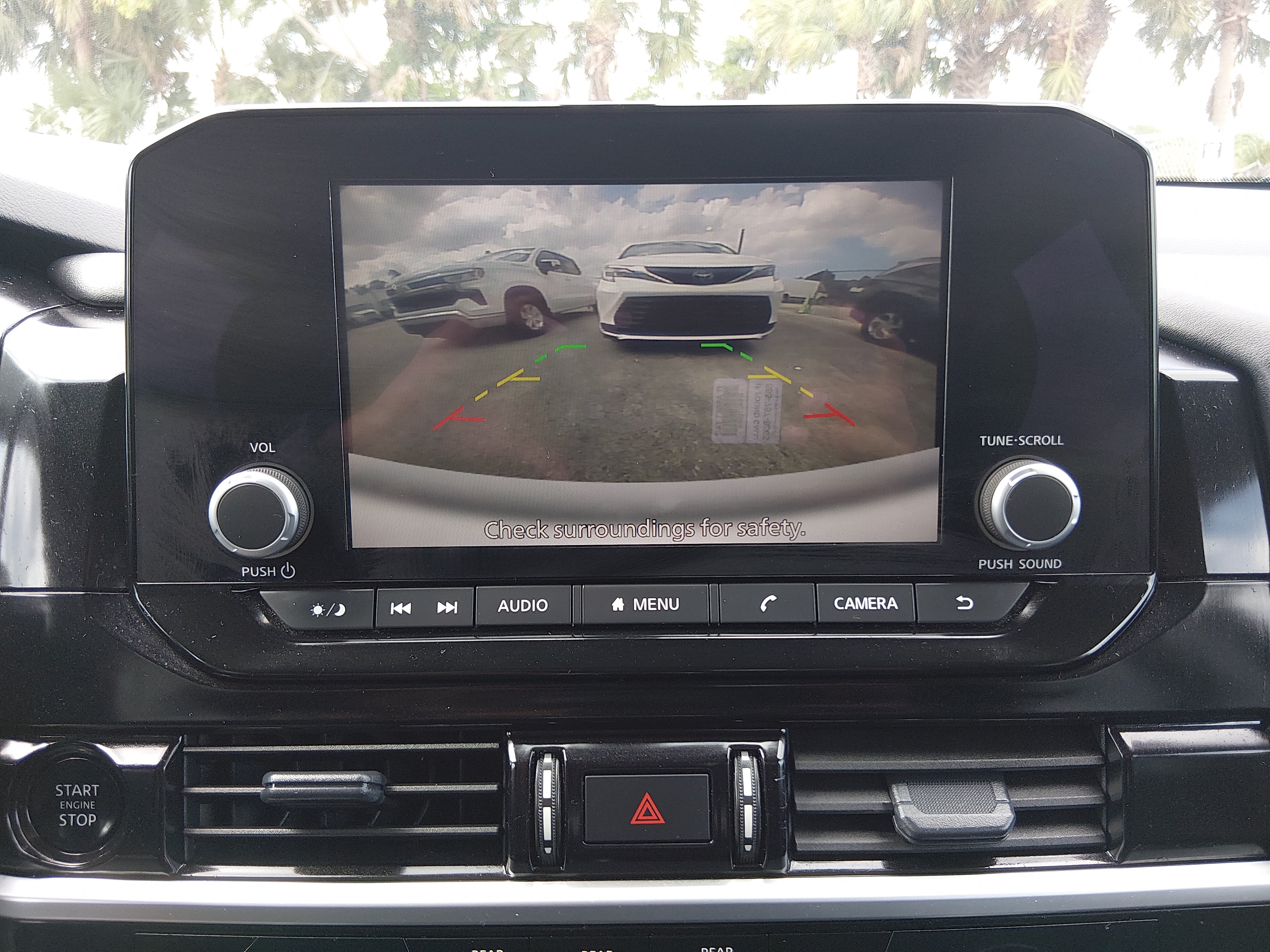 2025 Nissan Pathfinder SV - Photo 16