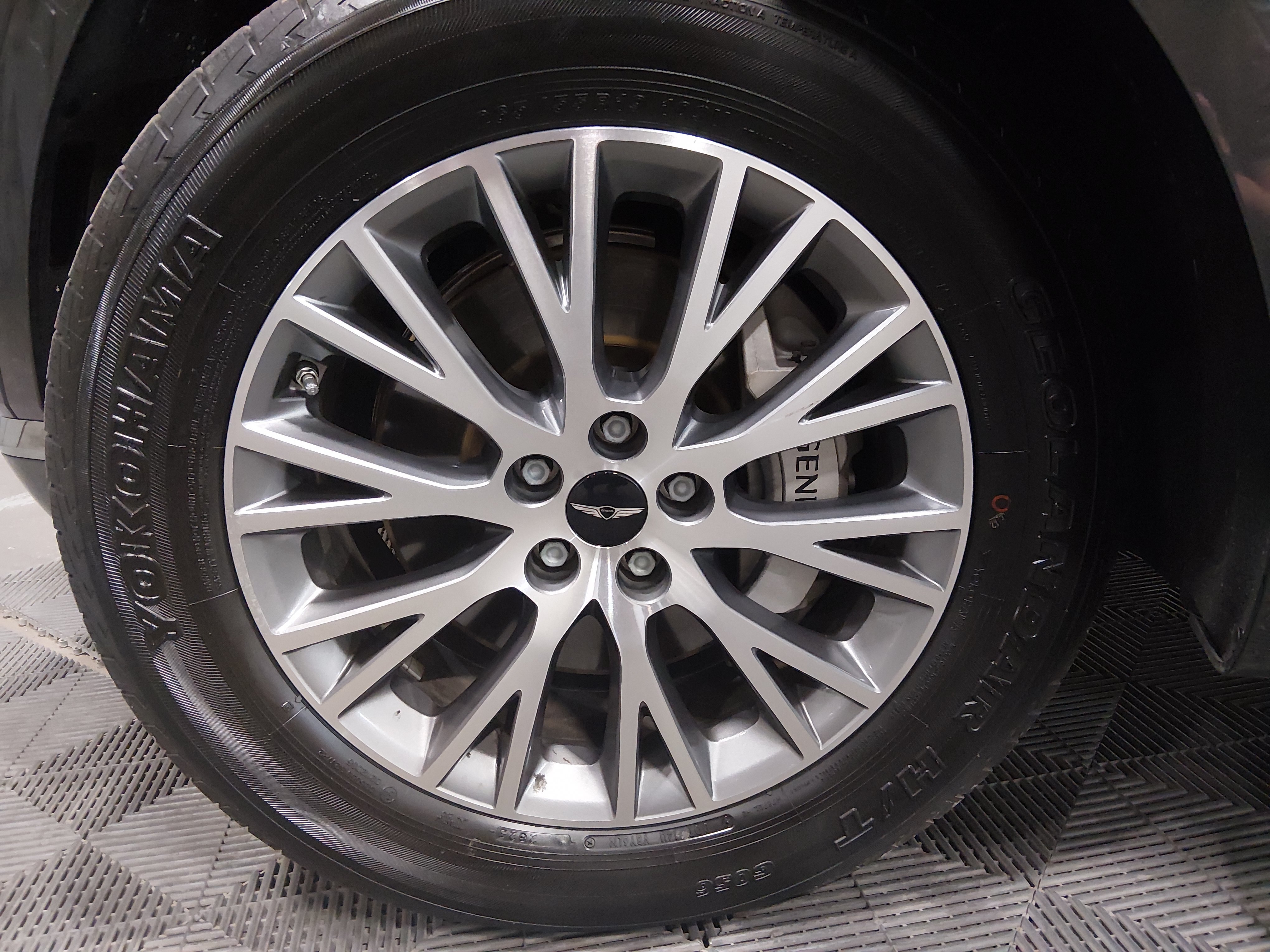 2025 GENESIS GV80 Standard - Photo 10