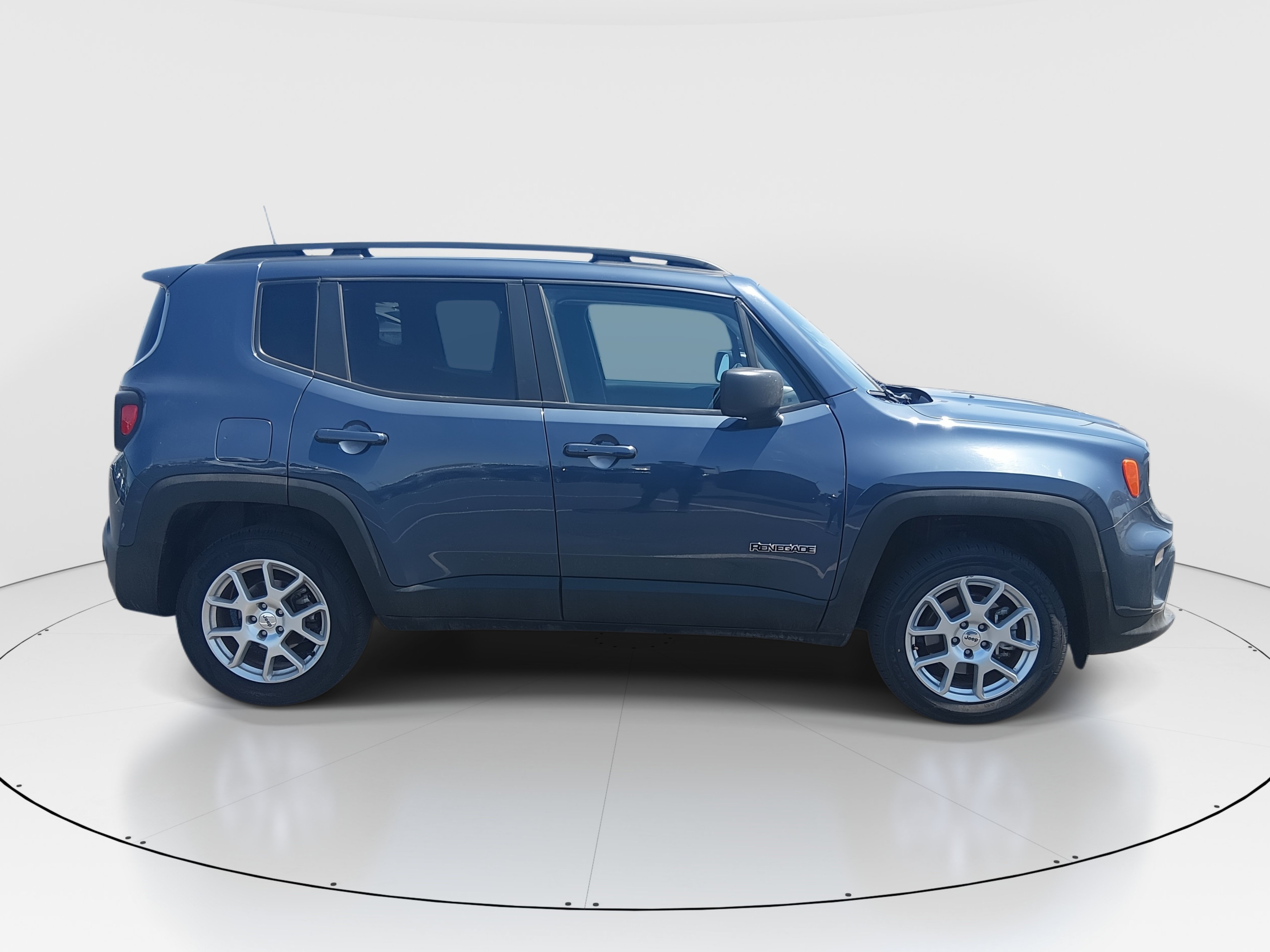 2022 Jeep Renegade Latitude - Photo 8