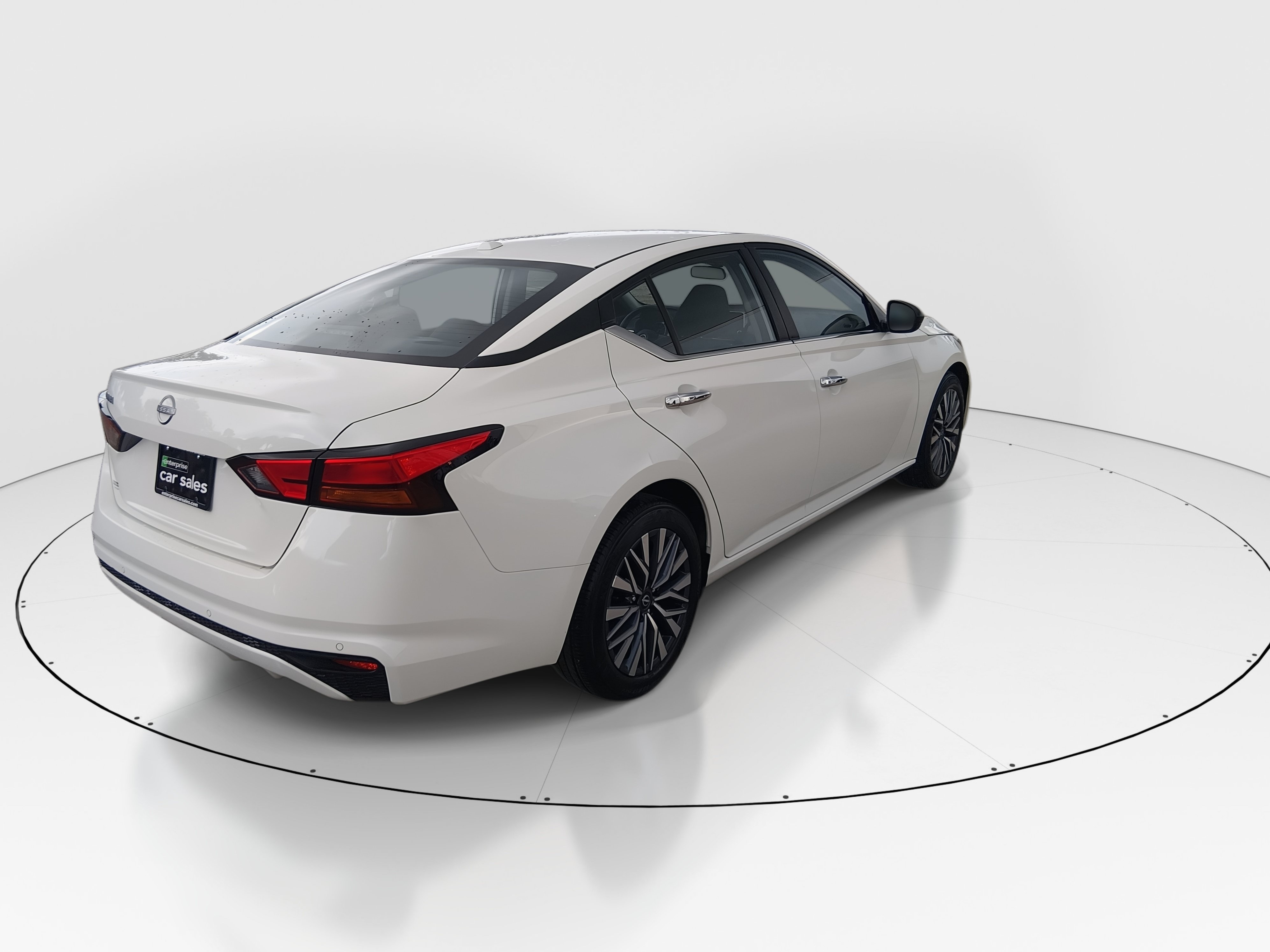 2025 Nissan Altima SV - Photo 7