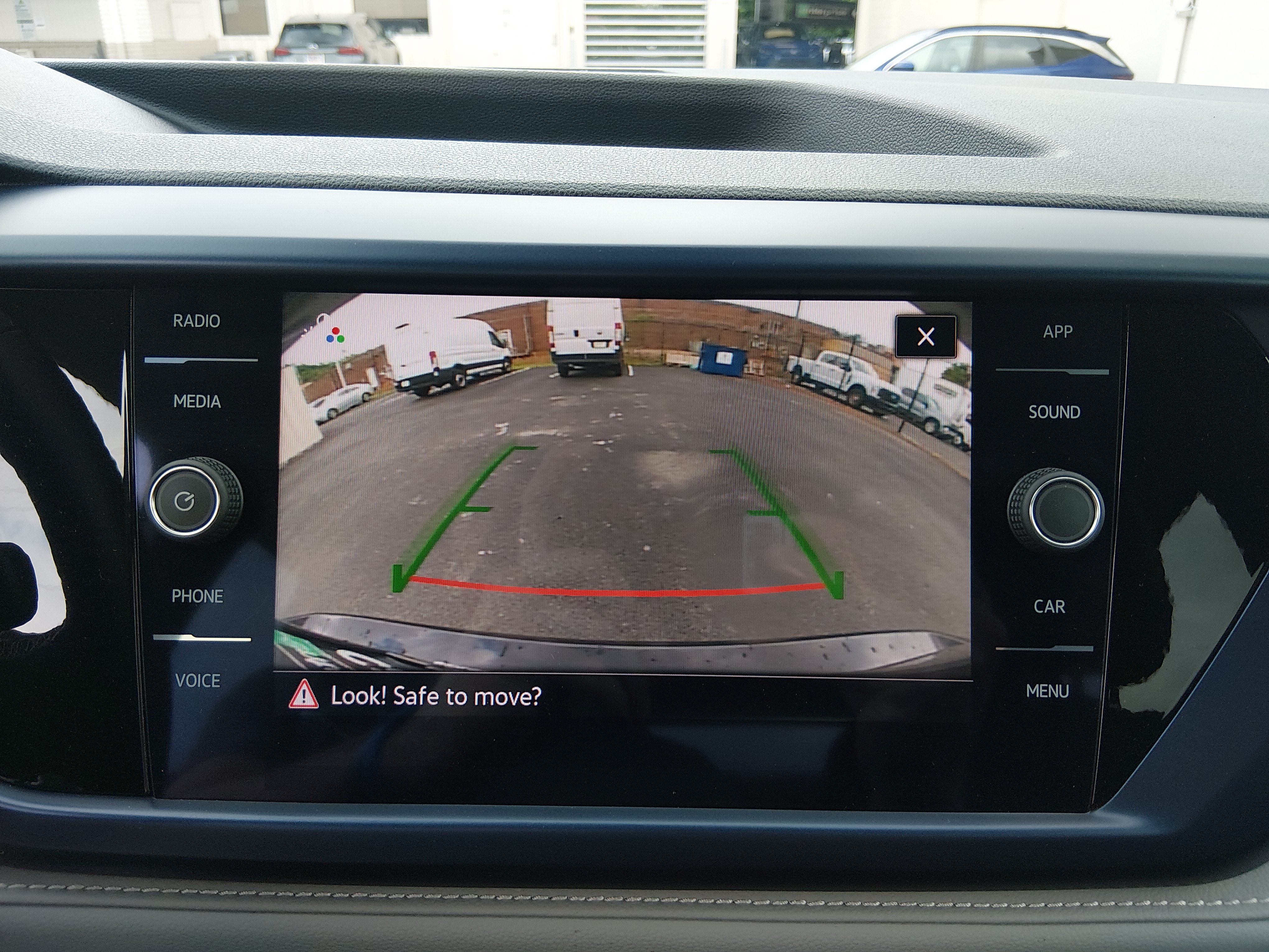 2024 Volkswagen Taos SE - Photo 16