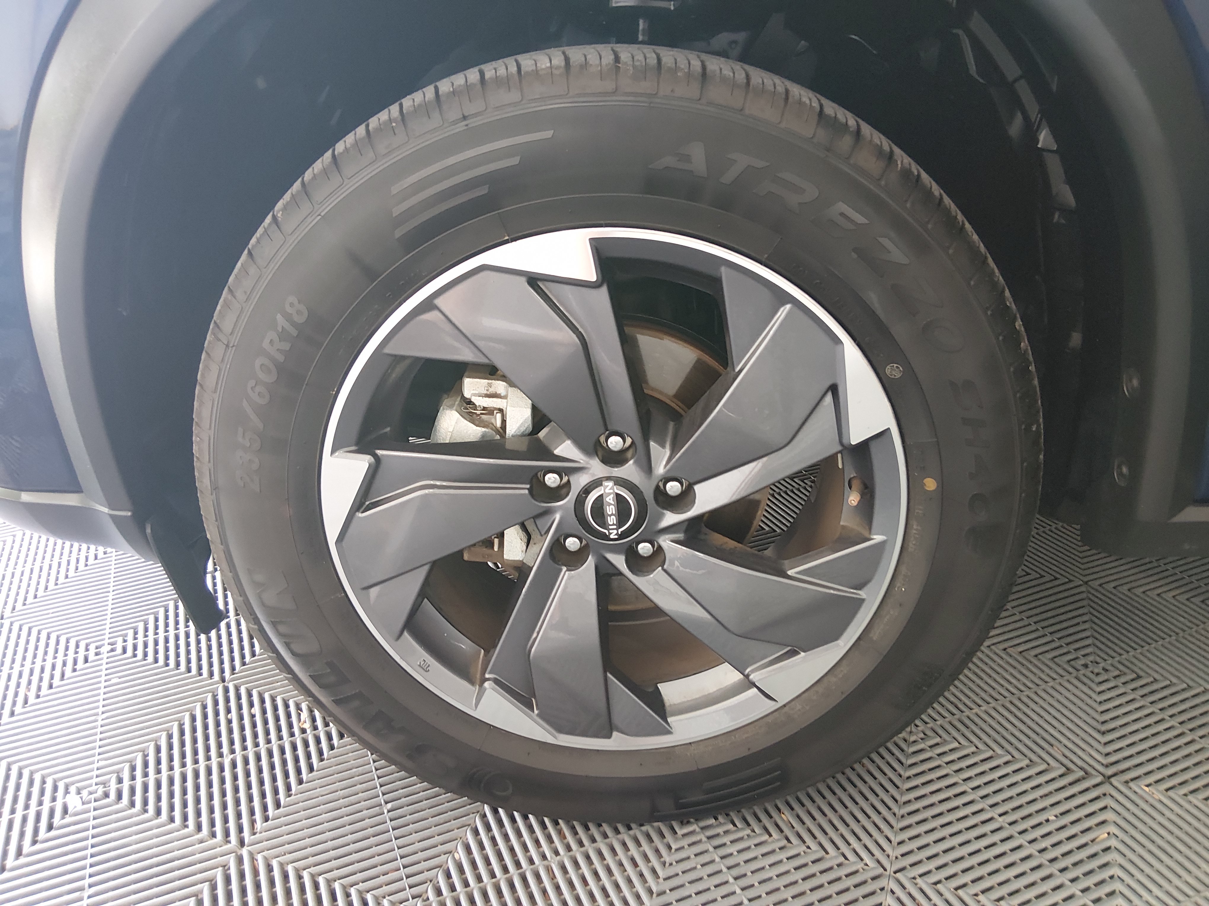 2025 Nissan Rogue SV - Photo 10