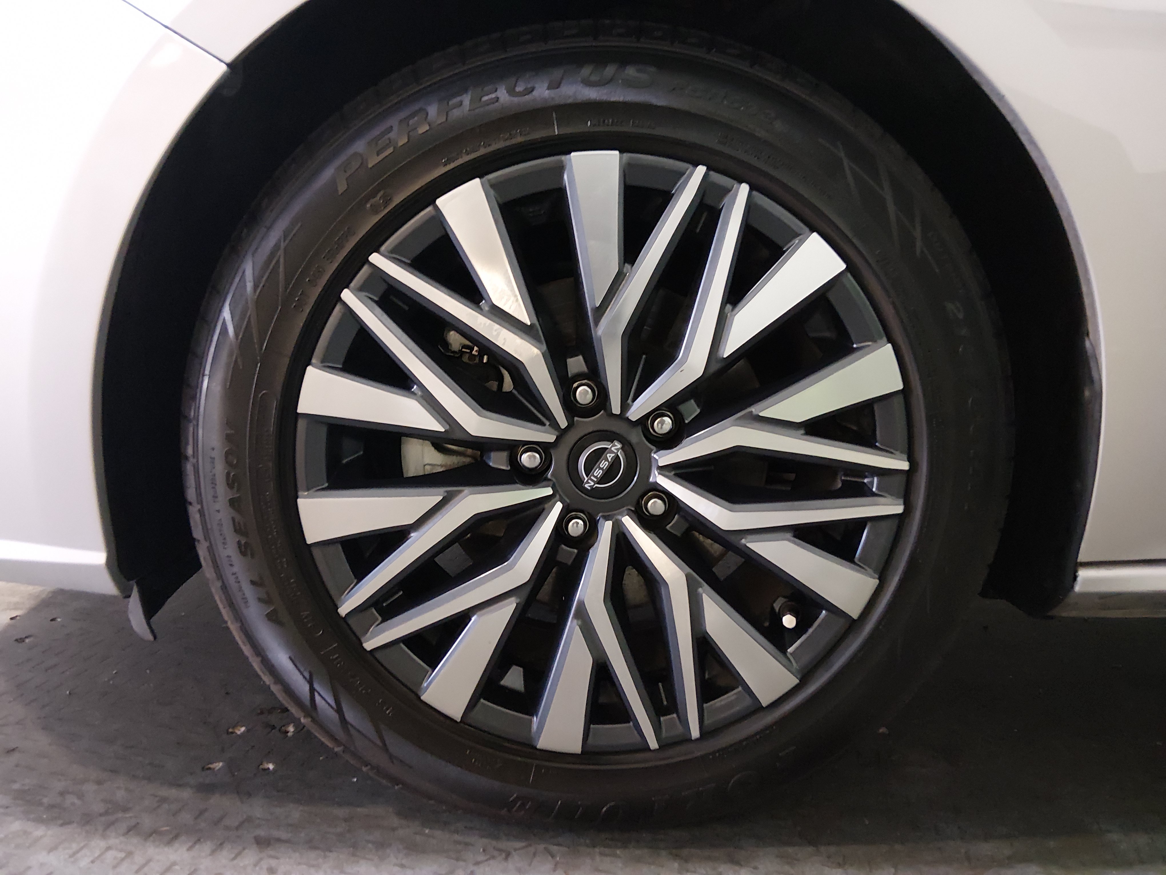 2023 Nissan Altima SV - Photo 10
