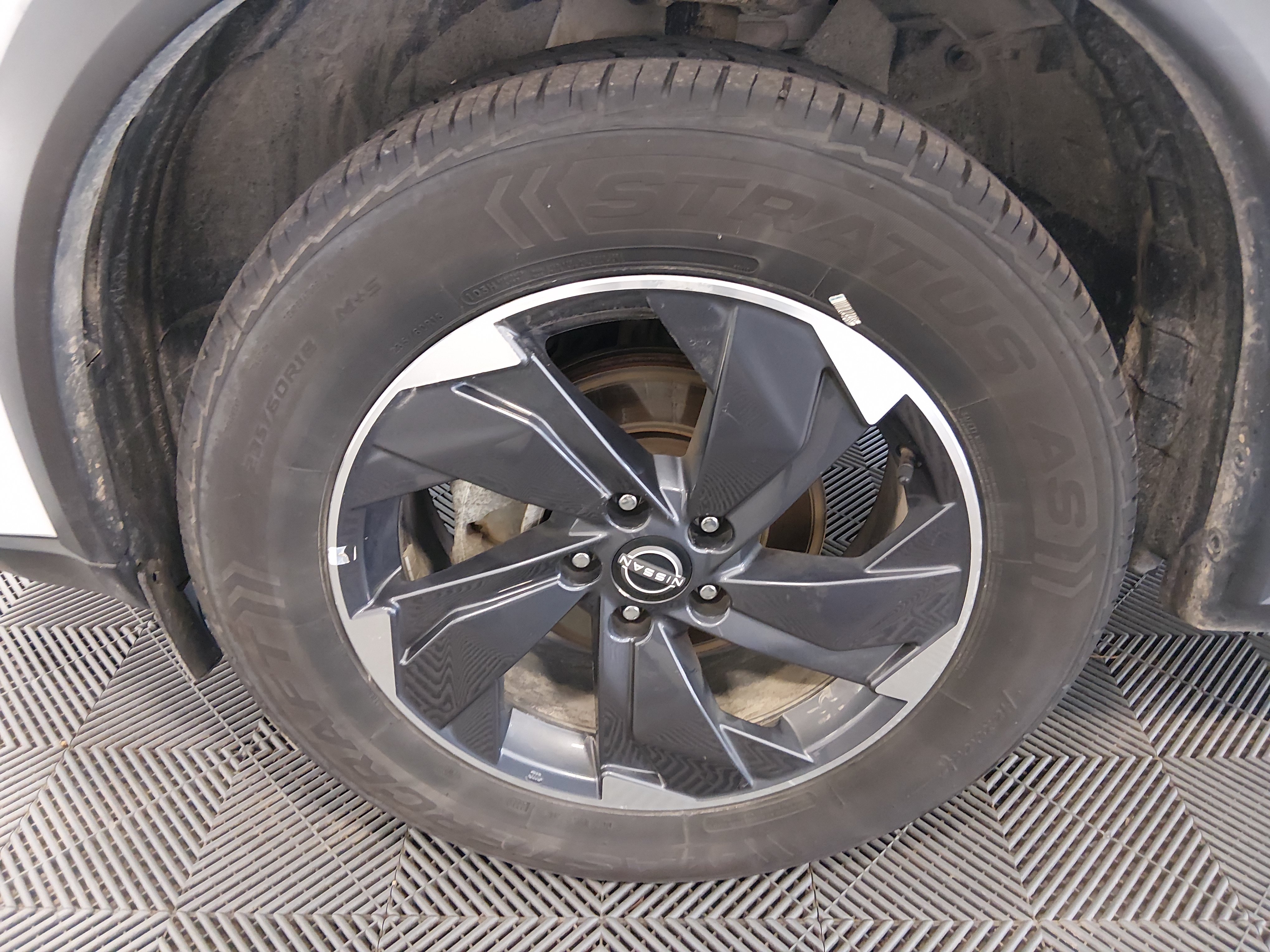 2024 Nissan Rogue SV - Photo 10