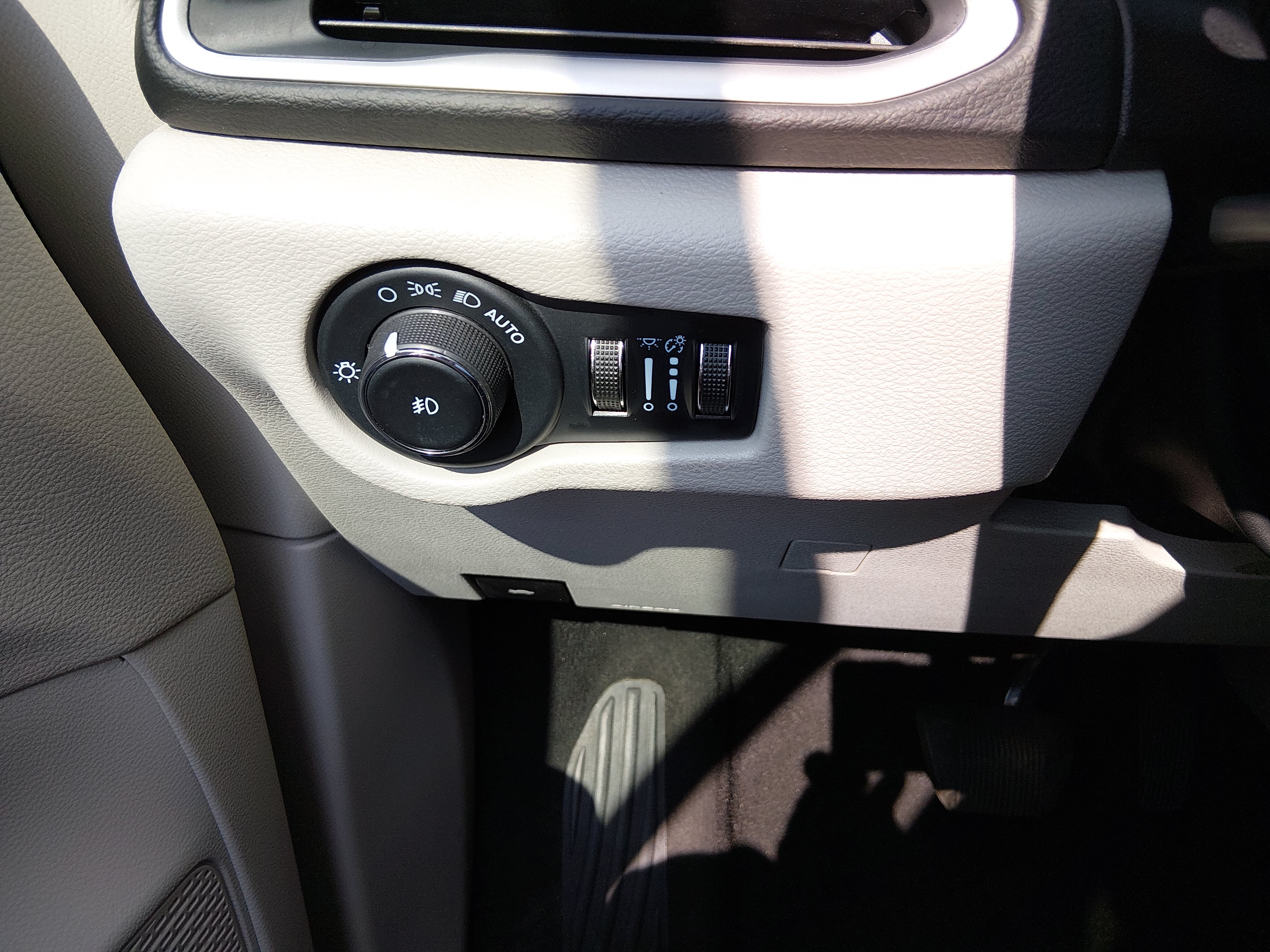 2023 Chrysler Pacifica Touring L - Photo 13