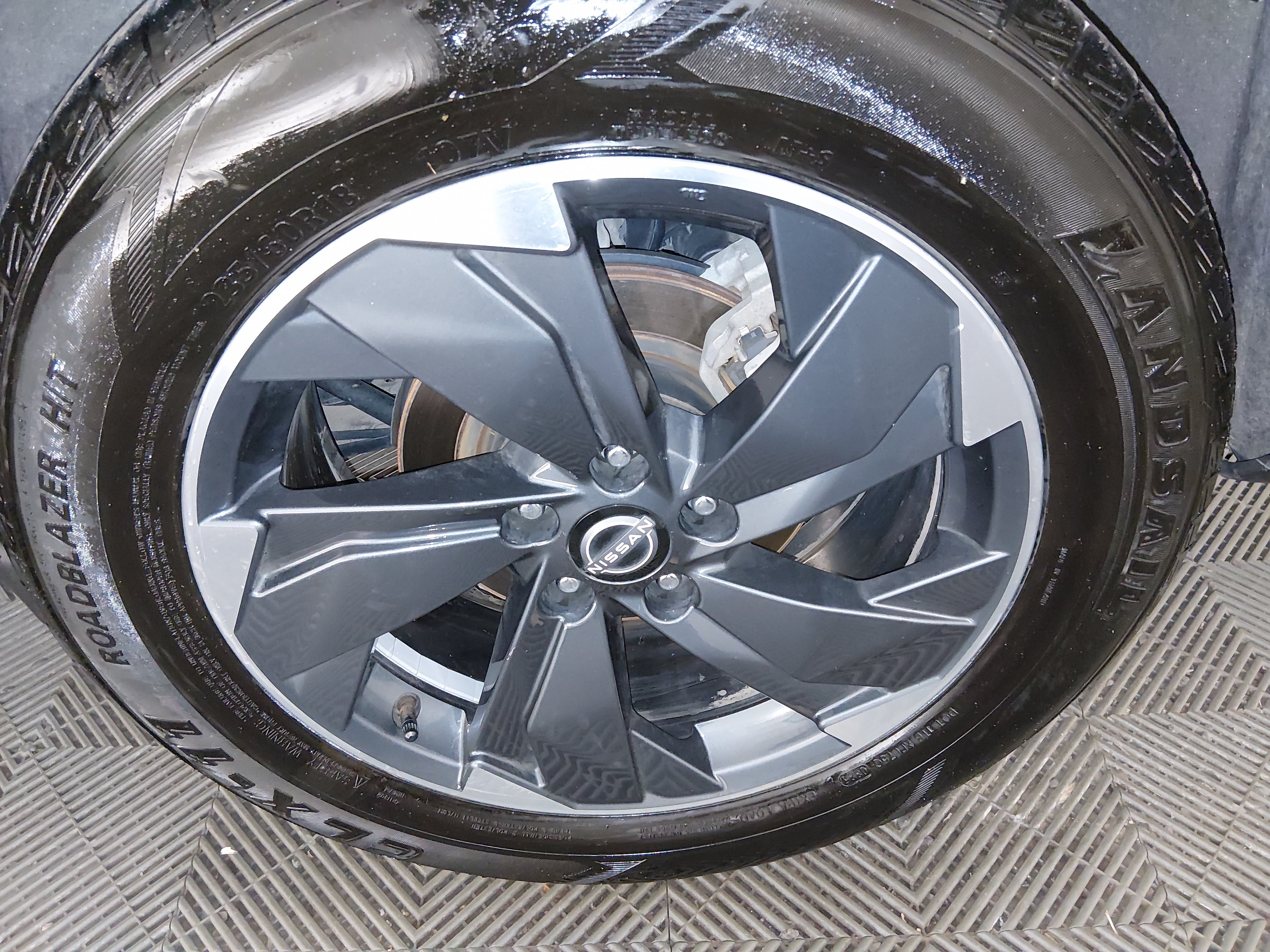 2024 Nissan Rogue SV - Photo 10
