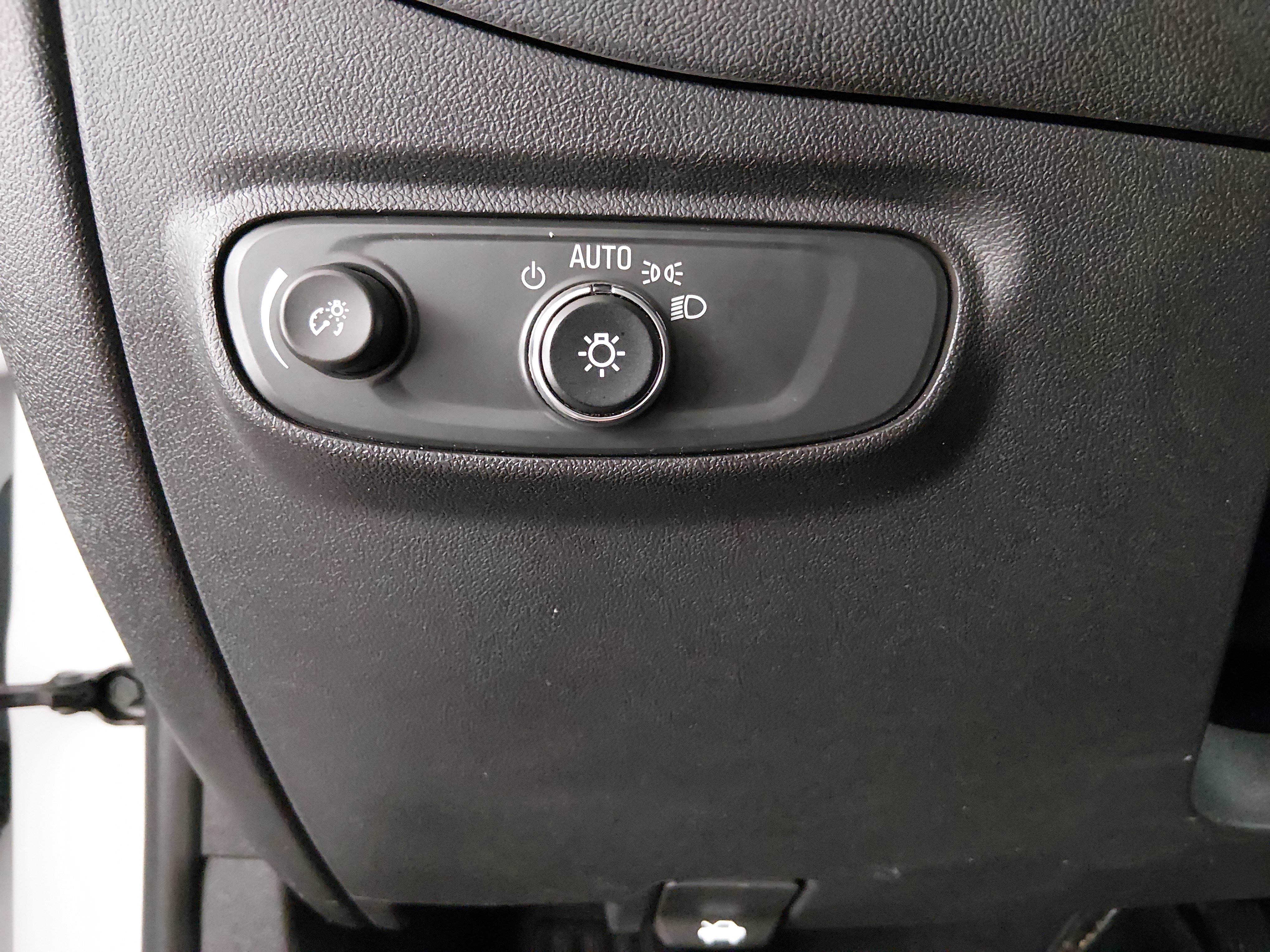 2024 Chevrolet Equinox LT - Photo 13