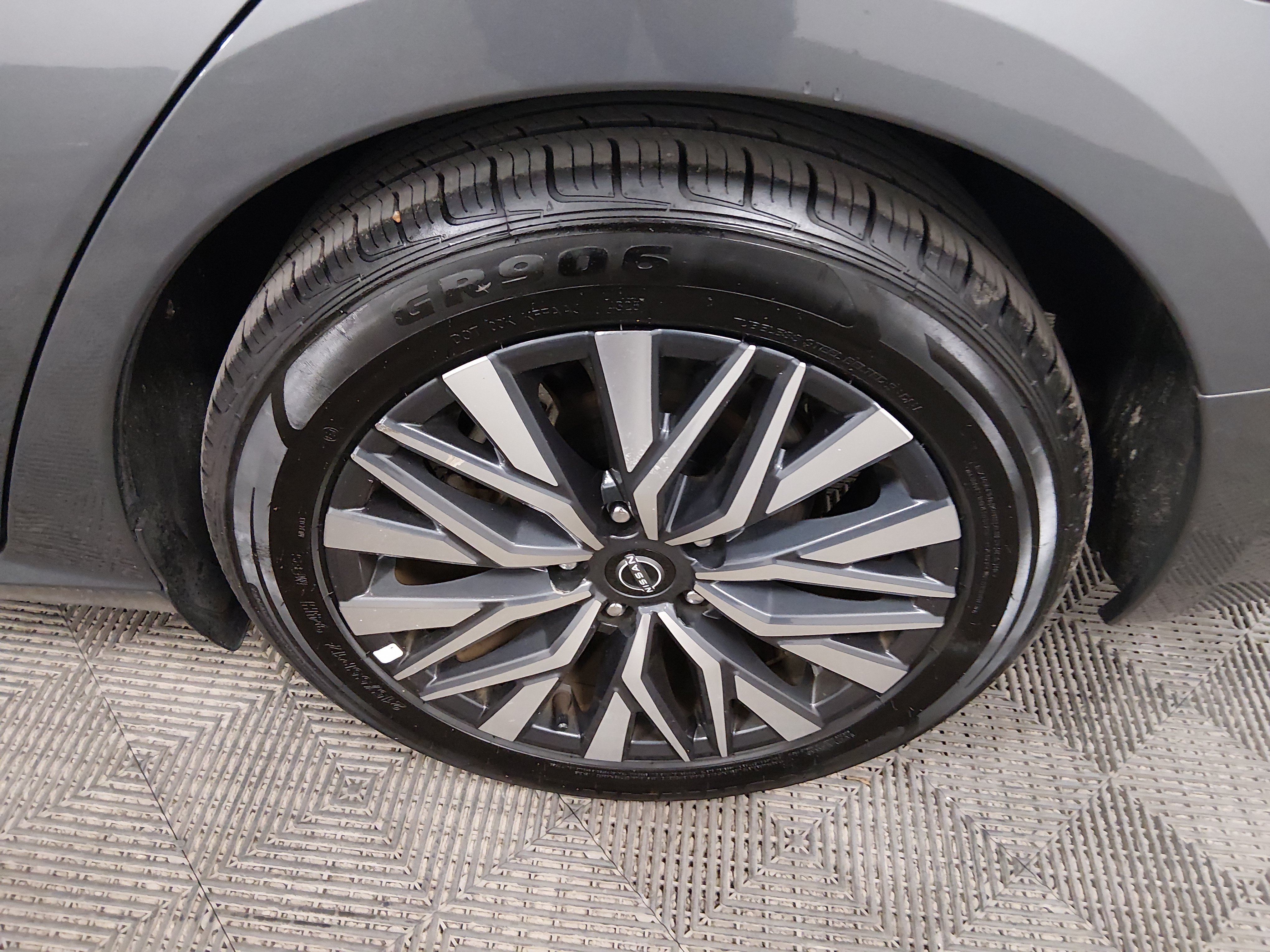 2025 Nissan Altima SV - Photo 10