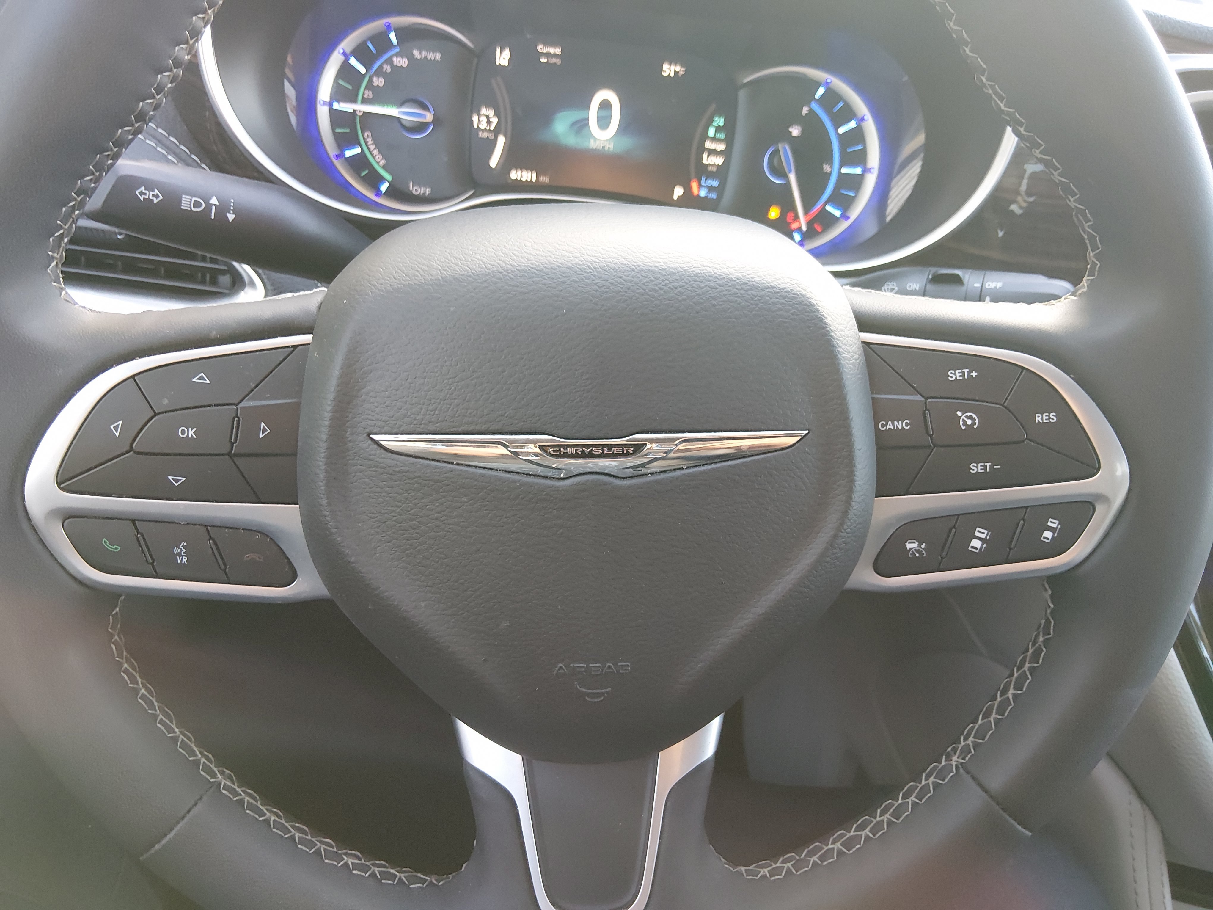 2023 Chrysler Pacifica Hybrid Limited - Photo 12
