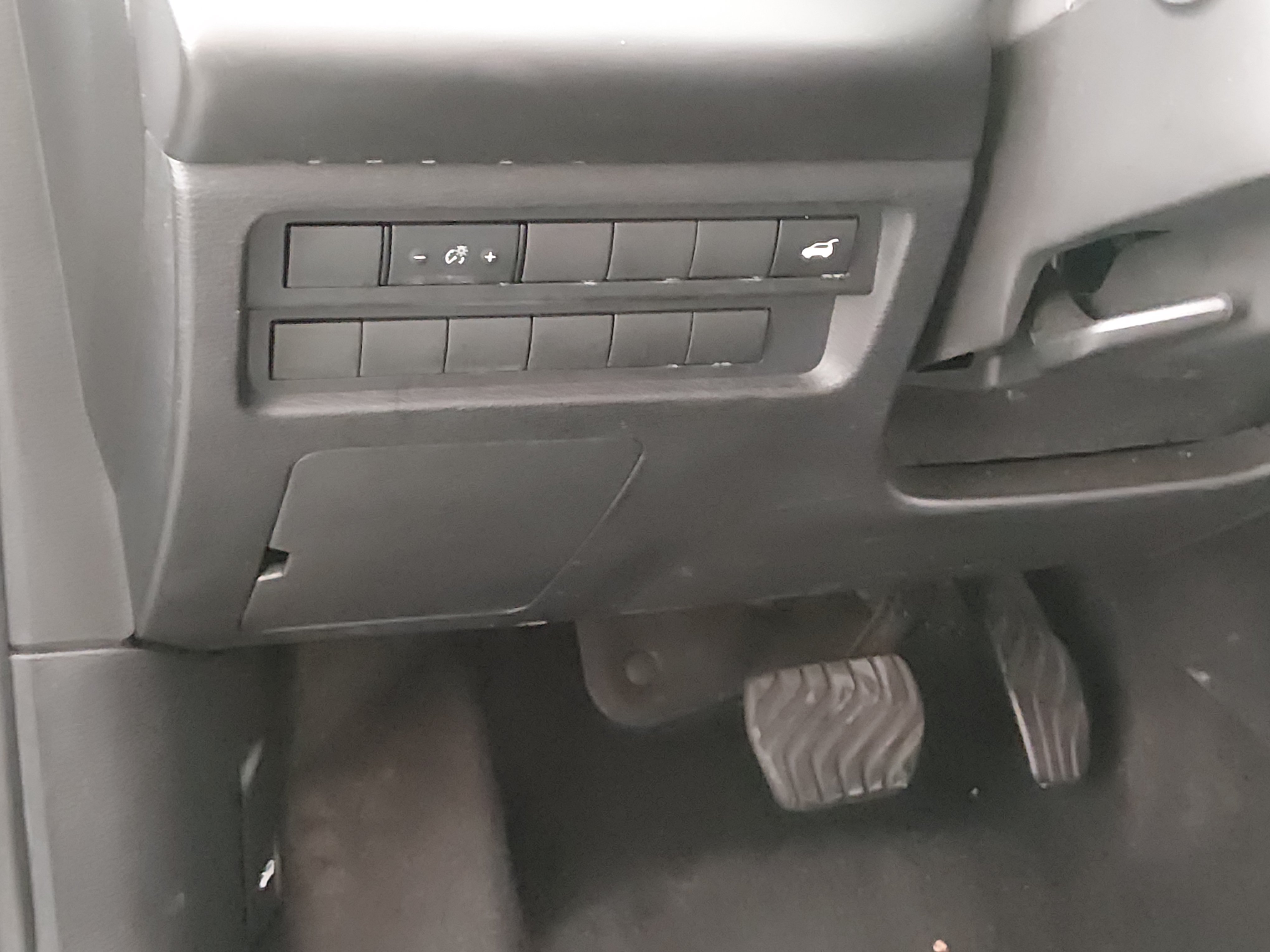 2024 Mitsubishi Outlander SE - Photo 13
