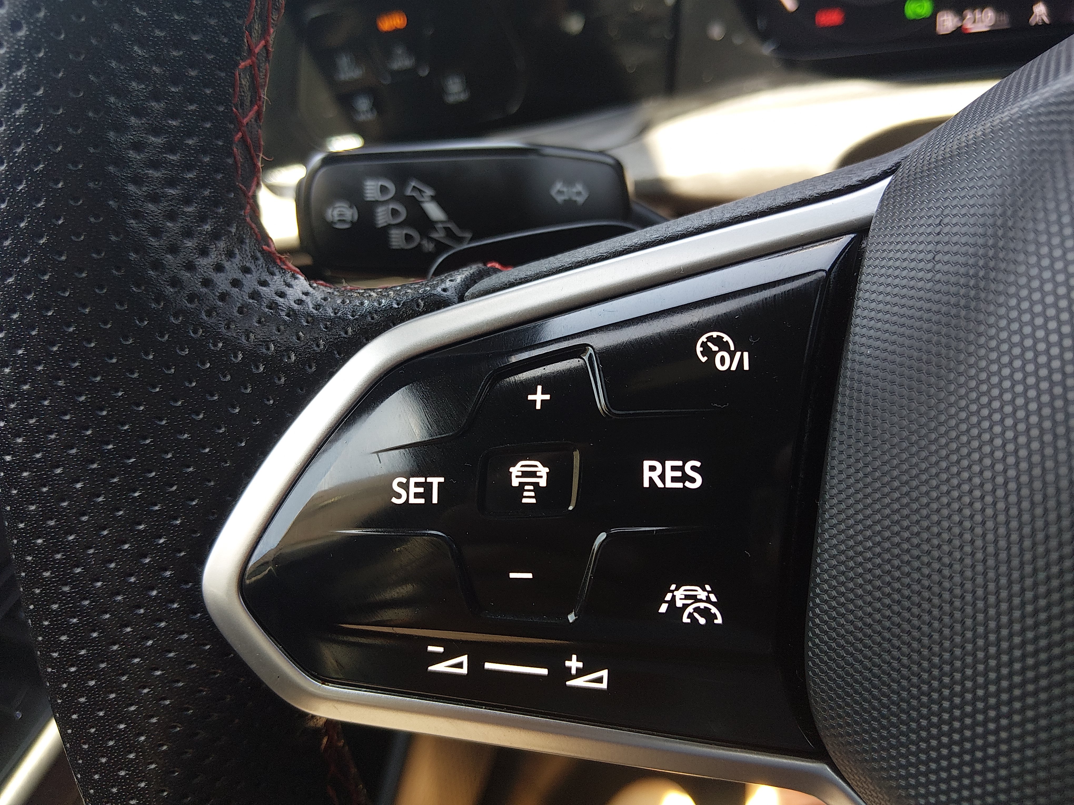 2024 Volkswagen Golf GTI S - Photo 12
