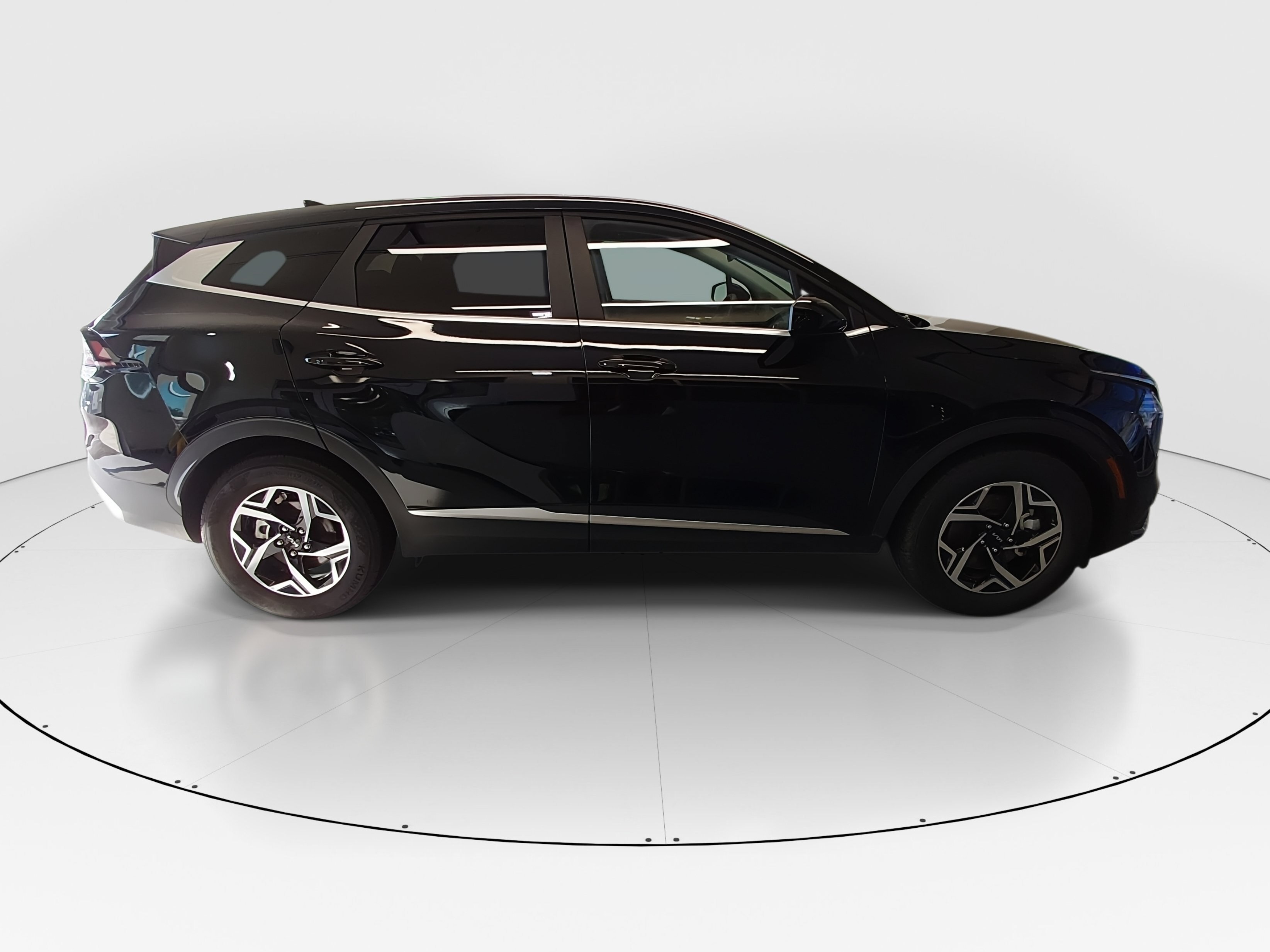 2025 Kia Sportage LX - Photo 8
